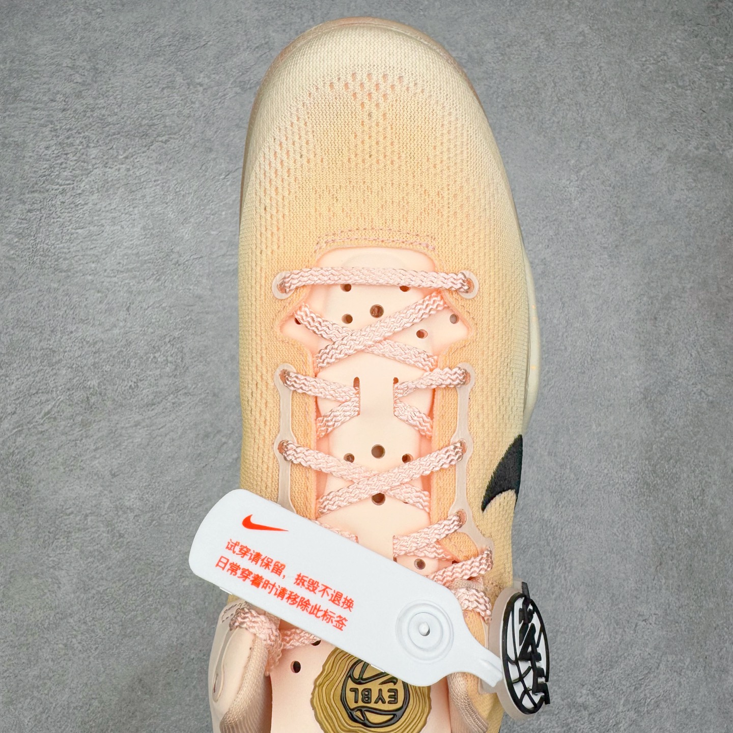 图片[4]-＃灭世海外版 NK Zoom Kobe Ⅷ System 科比8代复刻实战运动低帮文化篮球鞋 水蜜桃HQ3138-800 纯原海外版气垫品质吊打各路纯原 气压➕耐久双重保障 前掌ZOOM TURBO➕后掌马蹄Zoom 后掌澎湃脚感无出其右 全套冲刀改版 鞋型还原度95% 宽脚选手必入货品 鞋头2.5mm上翘空间 不挤脚 完美释放脚趾活动空间 正码正拍 脚型适配性 市场最强没有之一 鞋面工艺全新升级 100%对标正品 原厂聚氨酯蛇鳞 珠光密度同步正品 Swoosh喷漆工艺 还原度接近100% 全新后跟TPU模具 正确S型弧度 区分市场纯原（市场纯原采用公版模具 后跟TPU几乎无弧度）国产天花板橡胶配方 抓地力爆炸 海外口碑炸裂 鞋舌LOGO正确内嵌压印 原厂碳板 正确原盒 厚积薄发 王者归来 拒绝杀猪 拒绝套路 灭世纯原海外版科比系列 致力打造实战第一标杆 尺码：39-47.5 全新模具 正码正拍-选品中心