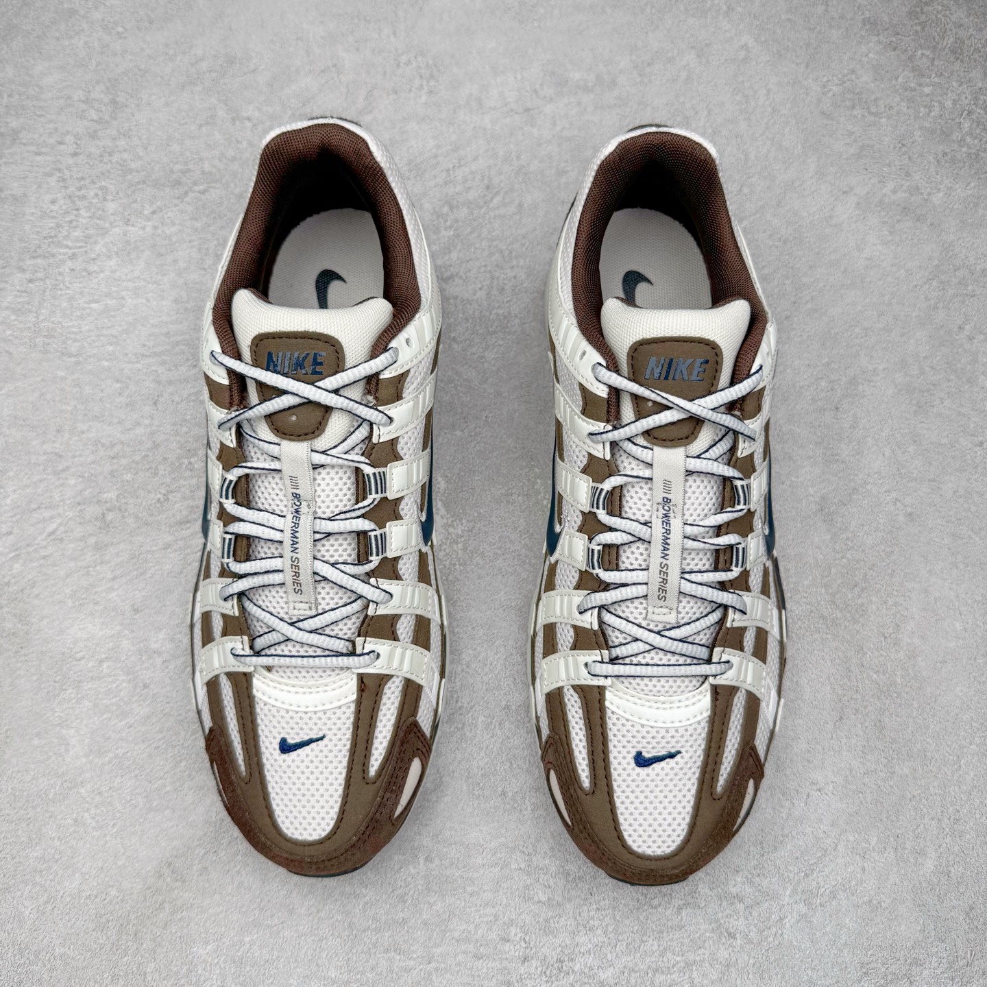 图片[2]-＃CS纯原 NK P-6000 系列低帮复古老爹风休闲运动舒适慢跑鞋 HV8972-001 购入原鞋原装纸板楦头开发 独家私模四层组合大底 市场唯一正确版本 良心定价 新配色陆续出货 进口三文治网面 融合 Pegasus 过往运动鞋设计 助力 21 世纪早期跑步运动跃升时尚新高度 采用透气网眼布、运动风格线条和耐穿覆面 兼具吸睛外观和舒适感受 中底泡绵以田径赛道为灵感 打造厚实设计 缔造出众缓震性能 尺码：36 36.5 37.5 38 38.5 39 40 40.5 41 42 42.5 43 44 44.5 45-选品中心