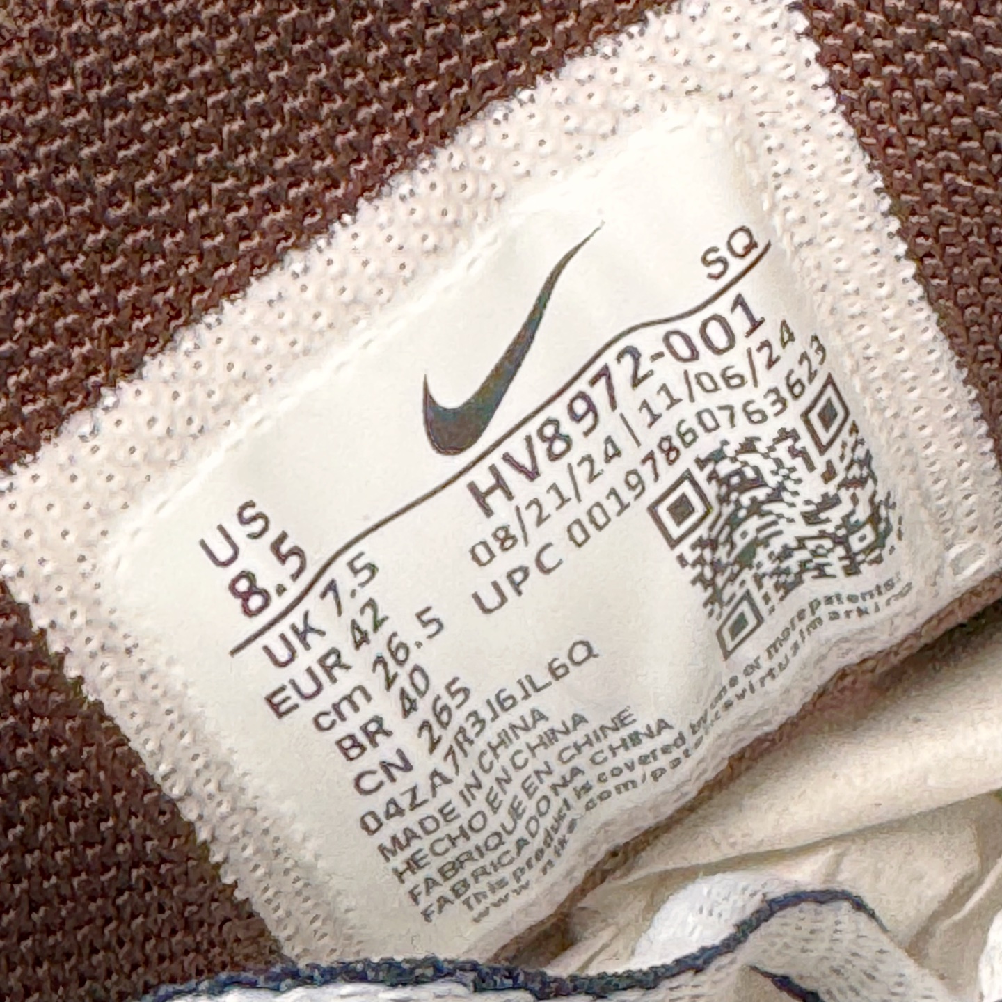 图片[12]-＃CS纯原 NK P-6000 系列低帮复古老爹风休闲运动舒适慢跑鞋 HV8972-001 购入原鞋原装纸板楦头开发 独家私模四层组合大底 市场唯一正确版本 良心定价 新配色陆续出货 进口三文治网面 融合 Pegasus 过往运动鞋设计 助力 21 世纪早期跑步运动跃升时尚新高度 采用透气网眼布、运动风格线条和耐穿覆面 兼具吸睛外观和舒适感受 中底泡绵以田径赛道为灵感 打造厚实设计 缔造出众缓震性能 尺码：36 36.5 37.5 38 38.5 39 40 40.5 41 42 42.5 43 44 44.5 45-选品中心