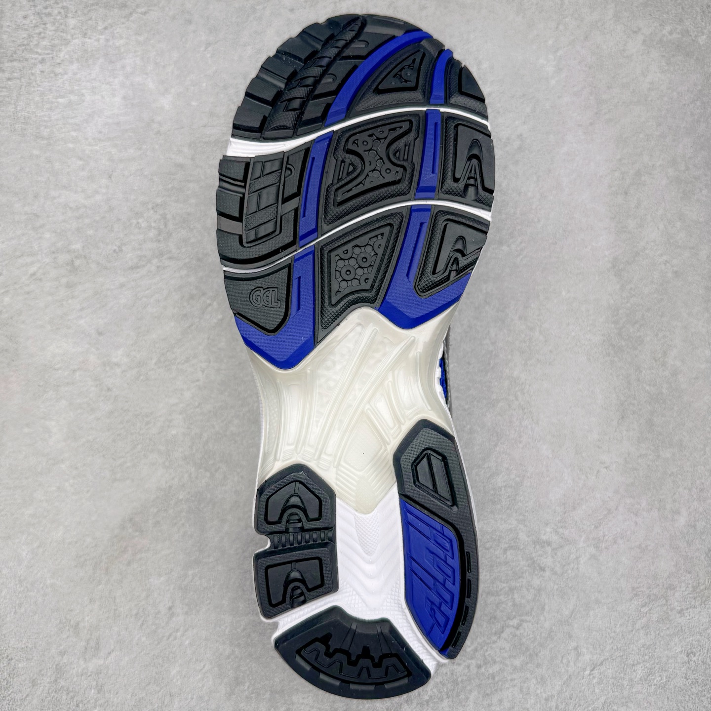 图片[9]-＃ZC总裁 Asics Gel-Kayano K14 亚瑟士系列复古舒适织物合成革减震防滑耐磨低帮休闲跑步鞋 市场顶级版本 原装纸板楦头开发 独家私模五层组合大底 原厂定制缓震硅胶加持 原盒原配 官方四联吊牌 一比一同步原鞋工艺和用料 鞋面原厂“三明治”多层网布 区别其他同价版本 鞋垫采用原厂OrthoLite欧索莱材质 非普通海玻璃鞋垫 后跟一样采用了GEL缓震胶 整体系列设计非常的科技感 锻炼跑步的同时让你一样时尚百搭 尺码：36 37 37.5 38 39 39.5 40 40.5 41.5 42 42.5 43.5 44 44.5 45 46-选品中心