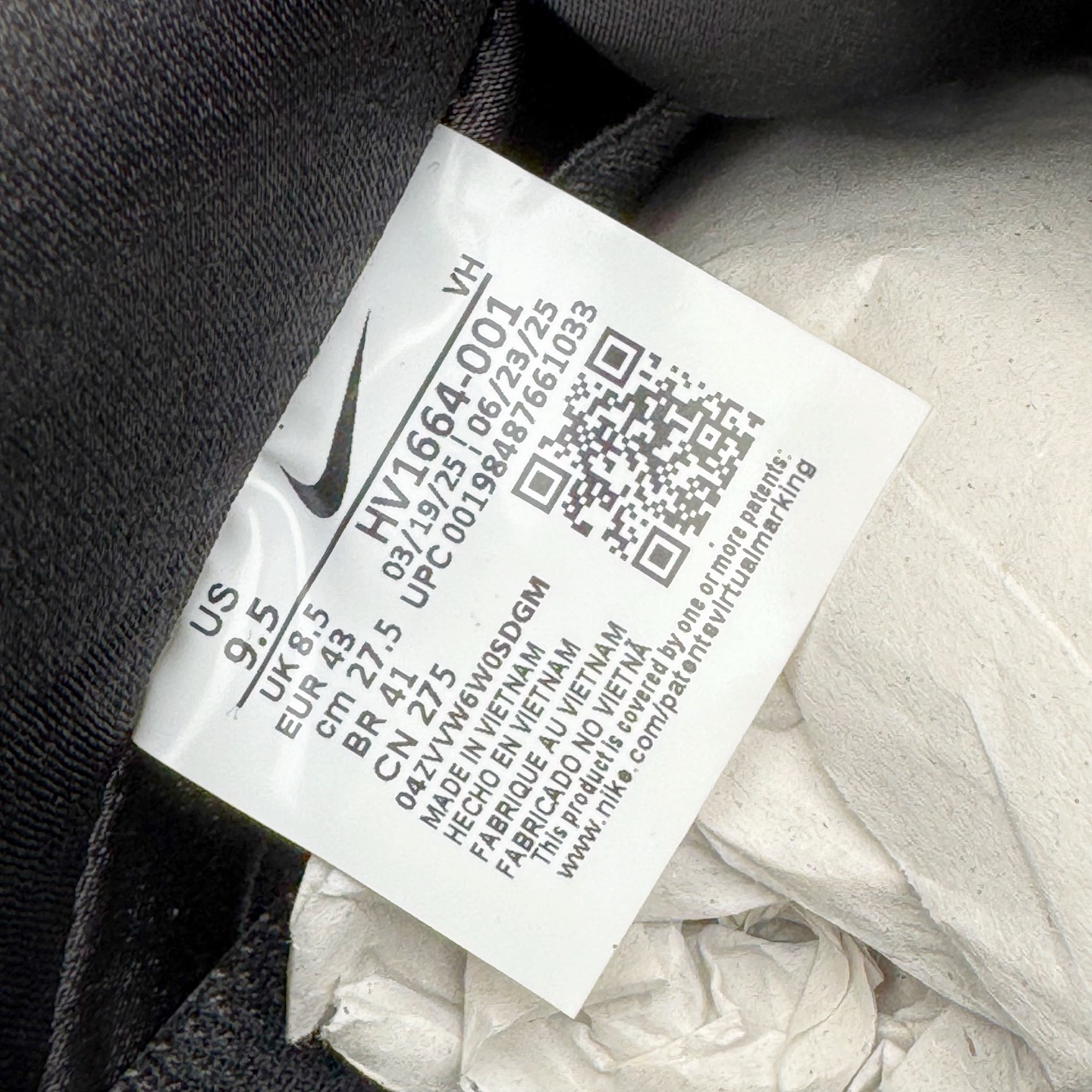 图片[15]-＃S2纯原 Bronx Girls Skate x NK Dunk SB Low Pro QS 经典舒适耐磨低帮板鞋 男女同款 黑色 魔鬼鱼鸳鸯 HV1664-001 独家原厂航空铝磨具打磨大底 鞋头坡度极致还原 原盒原配 圈内天花板工艺 原厂冲刀 超高清洁度 全鞋零毛边皮料切割 全套原楦原模倾力打造完美版型 采用原厂百宏鞋带以及原厂百宏织唛舌标 内标可供原厂几率过验 原厂中底布黄色点胶 原厂中底布拉帮走线遵循公司‼️尺码：36 36.5 37.5 38 38.5 39 40 40.5 41 42 42.5 43 44 44.5 45 46 47.5-选品中心