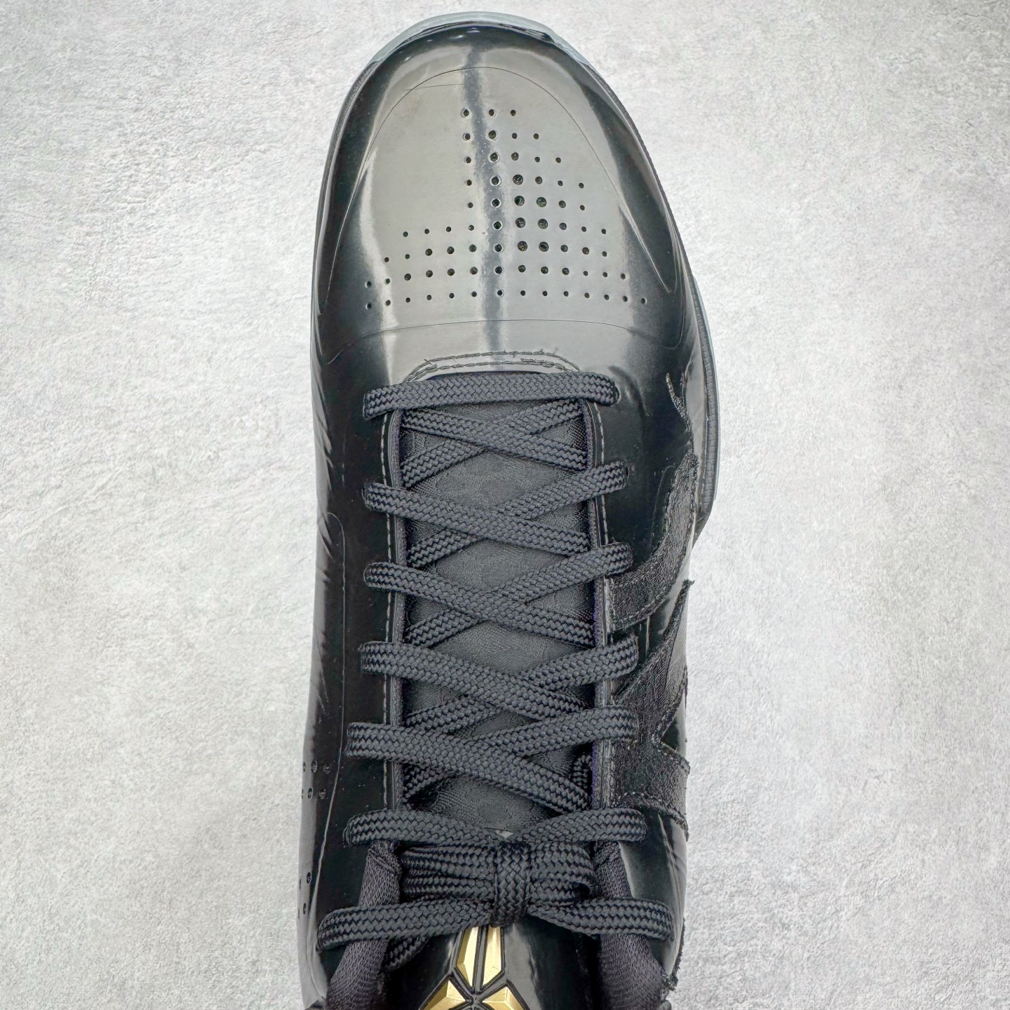 图片[4]-＃H12纯原 NK Zoom Kobe ZK5 科比5代 黑曼巴 IB4881-500 完美复刻公司货 前掌超大Zoom Turbo气垫 后掌EVA缓震 真正的原汁原味 还原ZP脚感 全身鞋材卡料色独家定制 唯一正确喷漆工艺Swoosh 正确凹凸蛇鳞工艺 正确鞋面渐变效果 内全置真动飞态线 独立原厂模具 最大尺码达到49.5码 首批不拼图大几率过验 亲测已过 支持各种高强度实战 无需担心 上脚价 补货周期极长 脚宽建议买大半码 科比系列前掌偏窄 不影响二次销售 支持七天无理由退换 尺码：41 42 42.5 43 44 44.5 45 45.5 46 47.5 48.5 49.5-选品中心