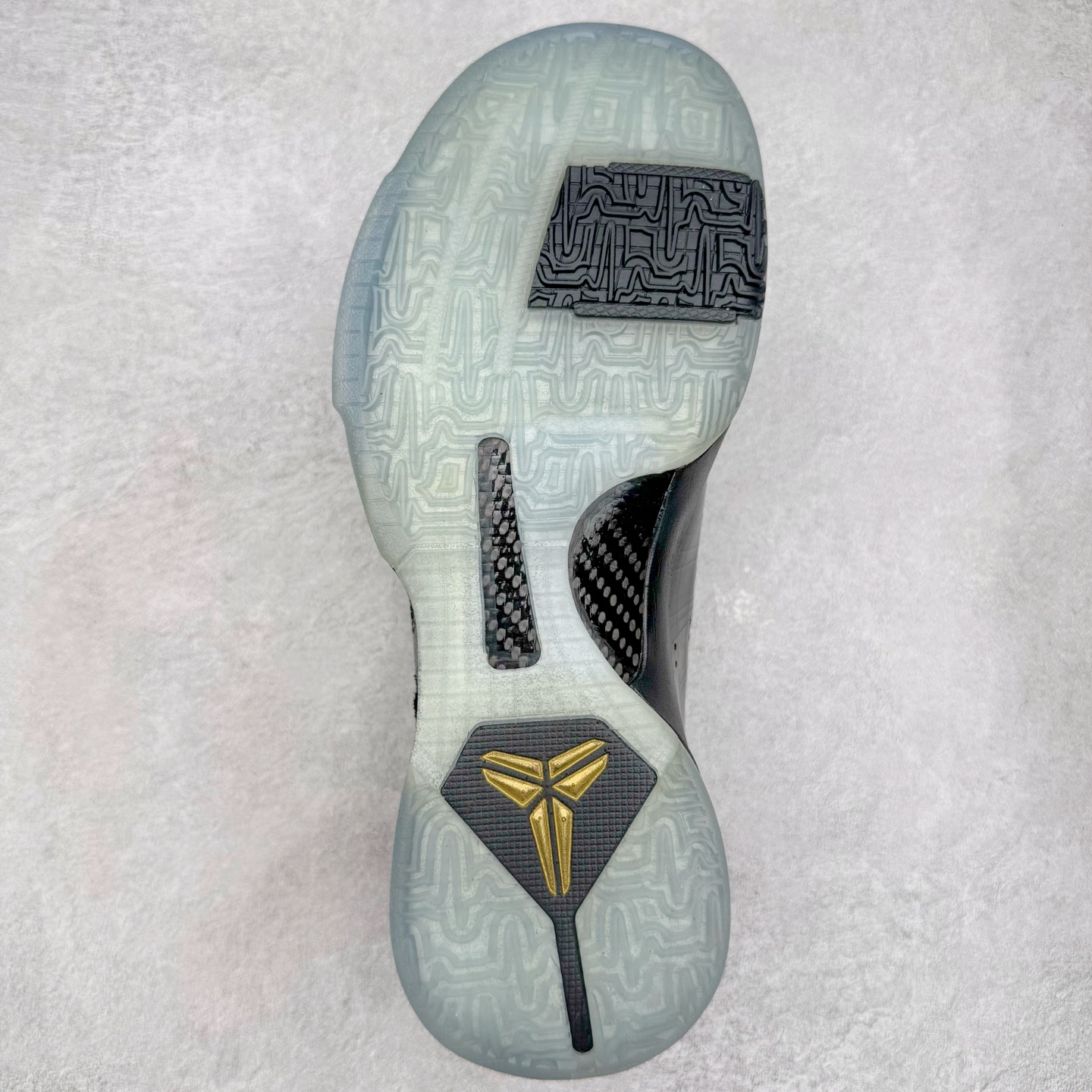 图片[9]-＃H12纯原 NK Zoom Kobe ZK5 科比5代 黑曼巴 IB4881-500 完美复刻公司货 前掌超大Zoom Turbo气垫 后掌EVA缓震 真正的原汁原味 还原ZP脚感 全身鞋材卡料色独家定制 唯一正确喷漆工艺Swoosh 正确凹凸蛇鳞工艺 正确鞋面渐变效果 内全置真动飞态线 独立原厂模具 最大尺码达到49.5码 首批不拼图大几率过验 亲测已过 支持各种高强度实战 无需担心 上脚价 补货周期极长 脚宽建议买大半码 科比系列前掌偏窄 不影响二次销售 支持七天无理由退换 尺码：41 42 42.5 43 44 44.5 45 45.5 46 47.5 48.5 49.5-选品中心