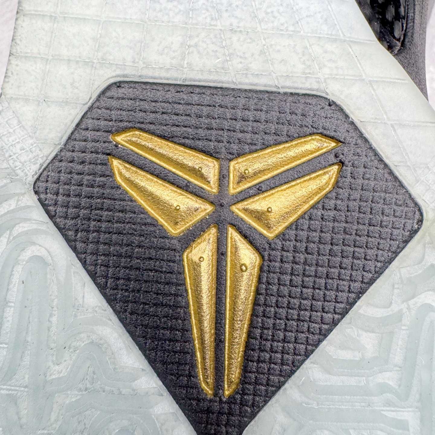 图片[23]-＃H12纯原 NK Zoom Kobe ZK5 科比5代 黑曼巴 IB4881-500 完美复刻公司货 前掌超大Zoom Turbo气垫 后掌EVA缓震 真正的原汁原味 还原ZP脚感 全身鞋材卡料色独家定制 唯一正确喷漆工艺Swoosh 正确凹凸蛇鳞工艺 正确鞋面渐变效果 内全置真动飞态线 独立原厂模具 最大尺码达到49.5码 首批不拼图大几率过验 亲测已过 支持各种高强度实战 无需担心 上脚价 补货周期极长 脚宽建议买大半码 科比系列前掌偏窄 不影响二次销售 支持七天无理由退换 尺码：41 42 42.5 43 44 44.5 45 45.5 46 47.5 48.5 49.5-选品中心