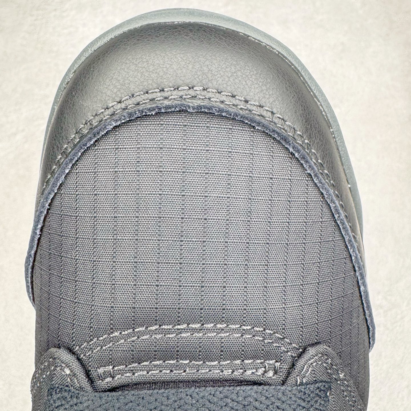 图片[14]-＃纯原 PSG x Jordan Air Jordan 5 Retro 柔软舒适防滑耐磨高帮复古篮球鞋 巴黎联名黑粉 HQ3004-001 SZ原厂全套原楦原纸板磨具开发 原厂皮料加持 原厂港宝加持定型后跟R度完美 同源原厂电绣 飞人针数密度立体效果一致 原厂拉帮手法 原厂配置纸衬高频鞋盒 原厂指令配双鞋带 原厂TPU网格鞋带扣 超高鞋面清洁度 最高QC检验标准 控制溢胶瑕疵 到手可放心比对发售原鞋 上脚百分百充正驾驭 尺码：40 40.5 41 42 42.5 43 44 44.5 45 46 47.5-选品中心