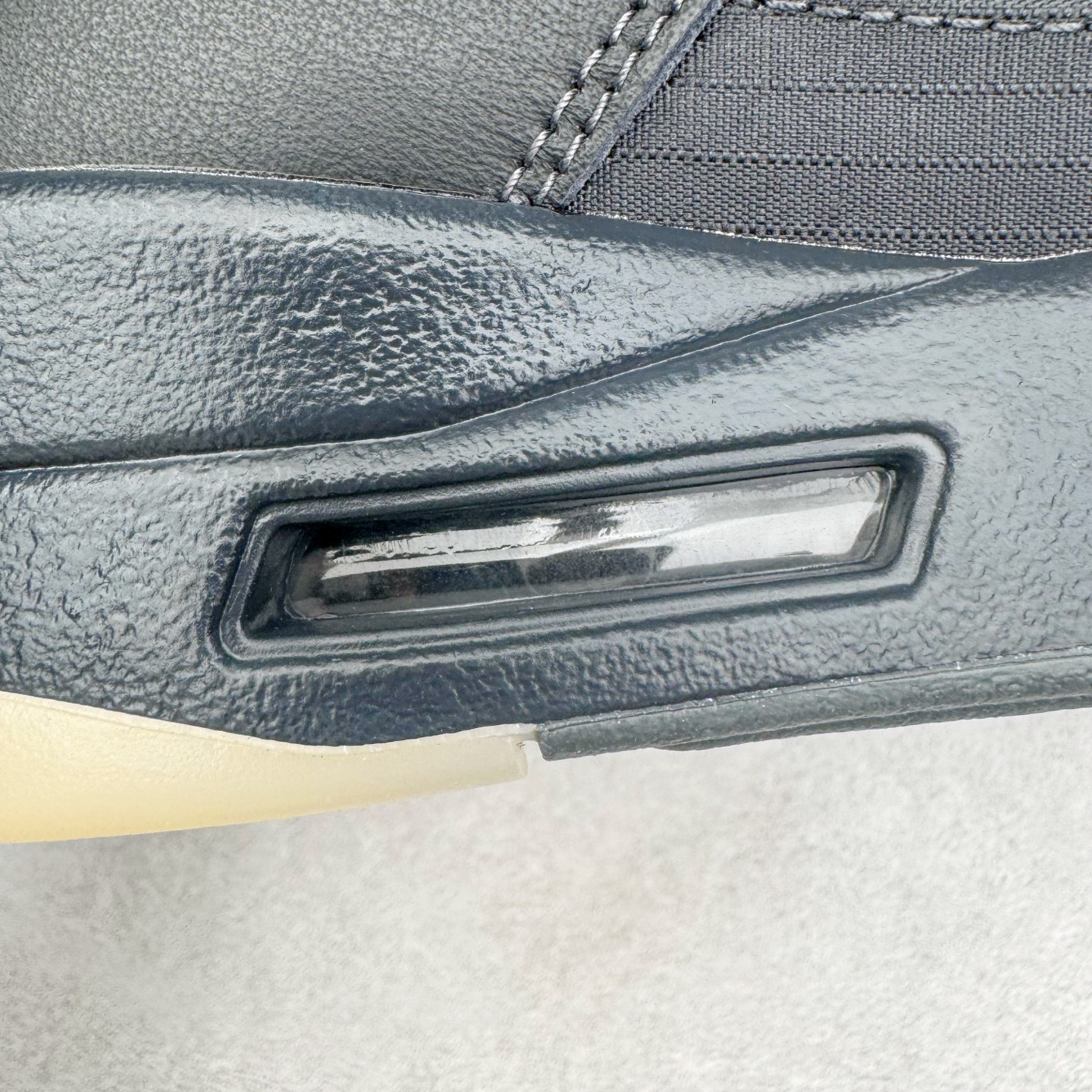 图片[17]-＃纯原 PSG x Jordan Air Jordan 5 Retro 柔软舒适防滑耐磨高帮复古篮球鞋 巴黎联名黑粉 HQ3004-001 SZ原厂全套原楦原纸板磨具开发 原厂皮料加持 原厂港宝加持定型后跟R度完美 同源原厂电绣 飞人针数密度立体效果一致 原厂拉帮手法 原厂配置纸衬高频鞋盒 原厂指令配双鞋带 原厂TPU网格鞋带扣 超高鞋面清洁度 最高QC检验标准 控制溢胶瑕疵 到手可放心比对发售原鞋 上脚百分百充正驾驭 尺码：40 40.5 41 42 42.5 43 44 44.5 45 46 47.5-选品中心