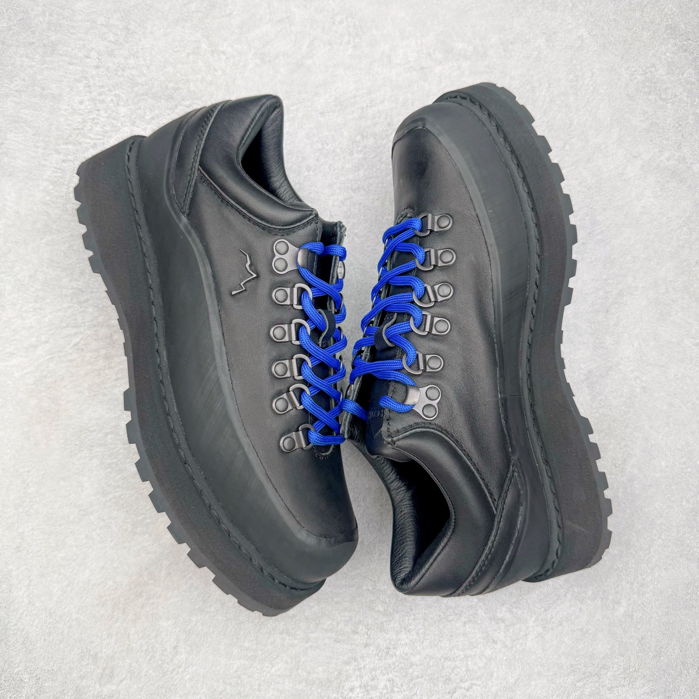 图片[3]-＃GD广顶 DIEMME Cornaro Gomma 时尚潮流耐磨减震低帮户外功能鞋 DIEMME是欧洲意式高端手工潮鞋品牌，1992年成立，被誉为“鞋靴中的劳斯菜斯”，DIEMME在2016年被ELLE时尚杂志评为内行人最爱的7个运动鞋品牌的其中之一。Diemme经常参加世界知名鞋展比如米兰鞋展、巴黎鞋展、佛罗伦萨鞋展。尺码：39 40 41 42 43 44 45-选品中心