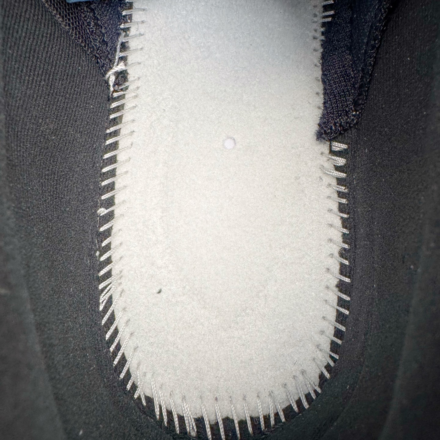 图片[10]-＃GX纯原 Nike SB x Nk Air Max 95 “Summit White/Photon Dust”舒适百搭 耐磨 低帮 生活休闲鞋 男女同款 浅灰色 HF7545-100 经典重温 外单专供大厂出品 品质稳定 一百余色 终端操作 鞋款设计灵感源于人体构造 中底设计基于人体的脊柱构造 是整体设计的核心 尼龙孔眼代表了肋骨 而分层式面板和网眼象征着肌肉纤维和肉体组织 Air Max 95采用了两个独立的吹塑成型的Air-Sole单元 并首次在前掌使用可视化气垫设计 Swoosh logo夜当作一个 点符号放在了鞋子的后帮位置 20年的发展让 AIR MAX 95有了不同的故事 20年后再度面向世人的时候 焕然一新的面貌 让人有了另外一种清新脱俗的感觉 尺码：40 40.5 41 42 42.5 43 44 44.5 45 45.5 46 47.5 48.5-选品中心