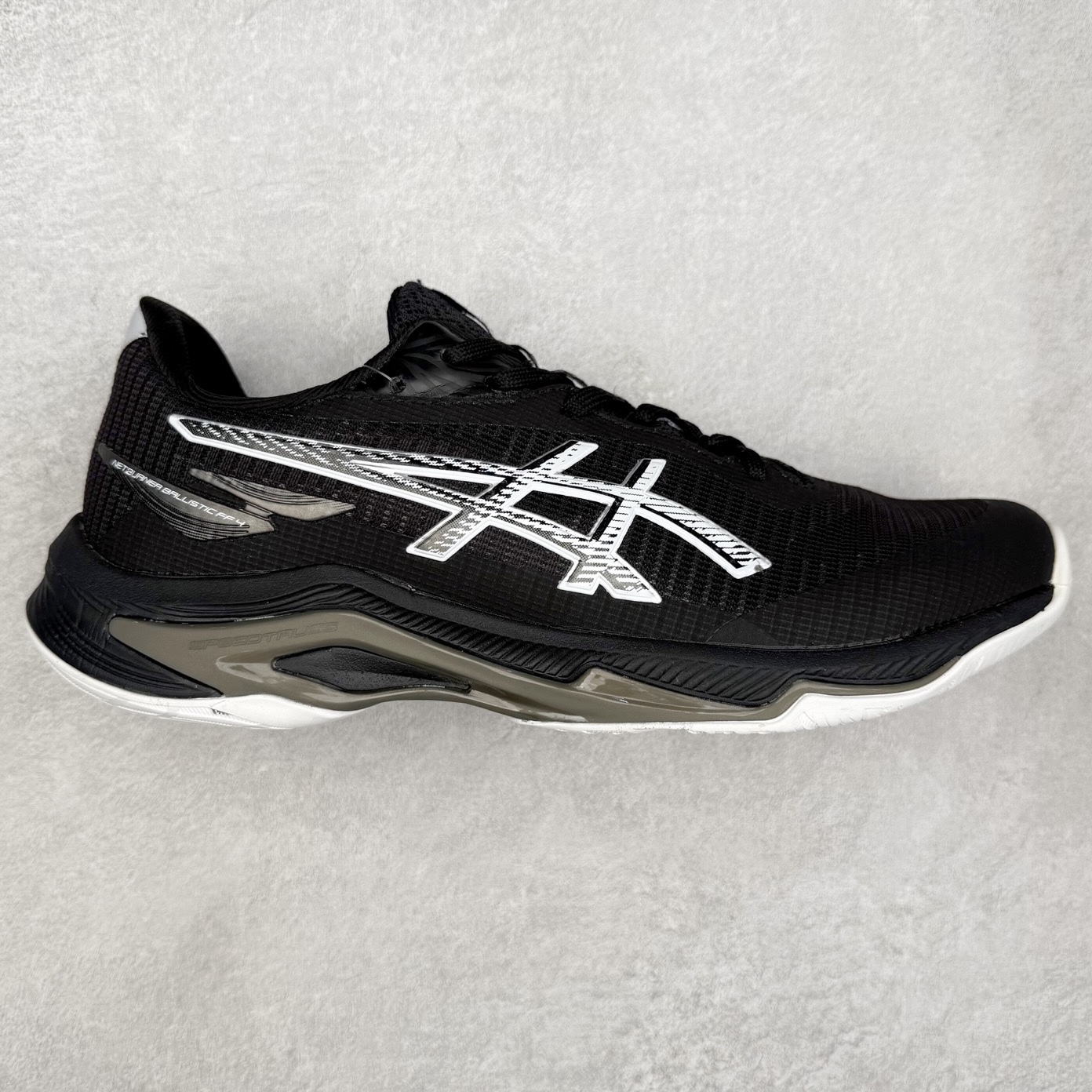 图片[8]-Asics NETBURNER BALLISTIC FF 4 亚瑟士舒适时尚潮流简约减震低帮训练鞋 DYNAWRAP 技术可提升稳定性 FLYTEFOAM 科技打造轻量缓冲组件 FLYTEFOAM Propel 技术鞋垫可提升吸震与回弹效果 TWISSTRUS 技术可提升速度与变向奔跑动作ASICSGRIP 科技可提升在球场上的抓地力 后足 GEL 缓冲科技可提供出色的避震效果AHAR 橡胶可提升耐用性 尺码：35 36 36.5 37 38 38.5 39 40 40.5 41 42 42.5 43 44 45-选品中心