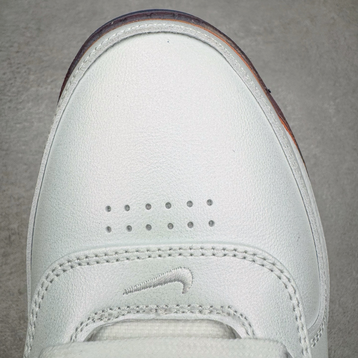 图片[16]-＃灭世/Max NK Book 1 Devin Booker 德文·布克一代男子实战篮球鞋 白蓝红 IH0893-100 灭世纯原革新出货‼️缓震配置独家革新！实战属性直接拉满👊🏻实战 天花板上限再度提升！实战亲测-性能体验吊打国产同价位鞋款（为满足海外市场 布克一代最大尺码为47.5） ⚫️增配前掌鹅蛋ZOOM ➕抗扭片➕后掌马蹄ZOOM气垫（正品仅配置后掌zoom气垫） ⚫️采用科比4代鞋楦以及龙骨数据打造！小科4实至名归！（完美解决正品压脚趾问题） ⚫️鞋身➕鞋头增配高频补强层，提升鞋头以及脚踝支撑性 ⚫️鞋垫采用科比4代元年高弹缓震垫材质-磨合一场直接贴合脚型☑️ ⚫️外底加厚2mm，wow10止滑配方，无需磨合，抓地性能原地起飞 最强布克一代有且只在灭世纯原（支持市场任意货品正面PK） 真材实料，肉眼可见！革新升级绝非空穴来风！灭世纯原内外兼修，用态度诠释实战新篇章👊🏻 Book 1 尺码 39-47.5-选品中心