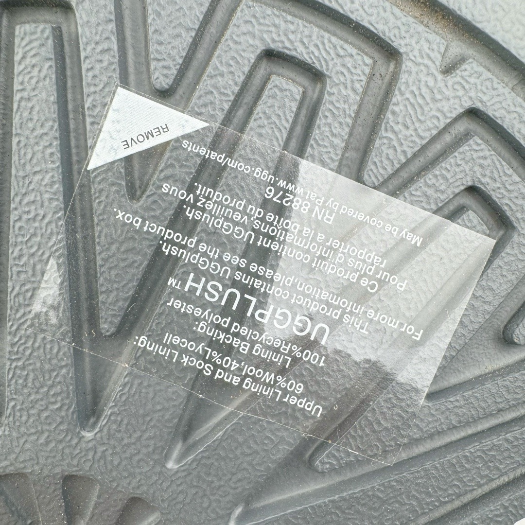 图片[10]-＃GX UGG 6222 经典短筒秋冬羊皮毛一体雪地靴 全鞋采用ZP同厂 隆丰A级澳洲进口羊皮毛一体 品牌代工厂生产线 完全遵循ZP工艺流程 代工厂原厂版师 秉承无原鞋不开发选择 注重每一处细节 市面最正版型 TREADLITE\\\”轻翼\\\”科技外底 轻便/耐用/柔韧/桩型【售后郑重承诺】一个月内若出现重大脱胶/断底等质量问题 直接为您换新！尺码：35 36 37 38 39 40-选品中心