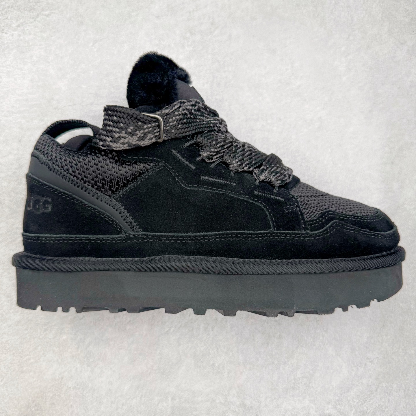 ＃GX UGG 4032 梅尔秋冬羊皮毛一体雪地靴 全鞋采用ZP同厂 隆丰A级澳洲进口羊皮毛一体 品牌代工厂生产线 完全遵循ZP工艺流程 代工厂原厂版师 秉承无原鞋不开发选择 注重每一处细节 市面最正版型 TREADLITE\\\