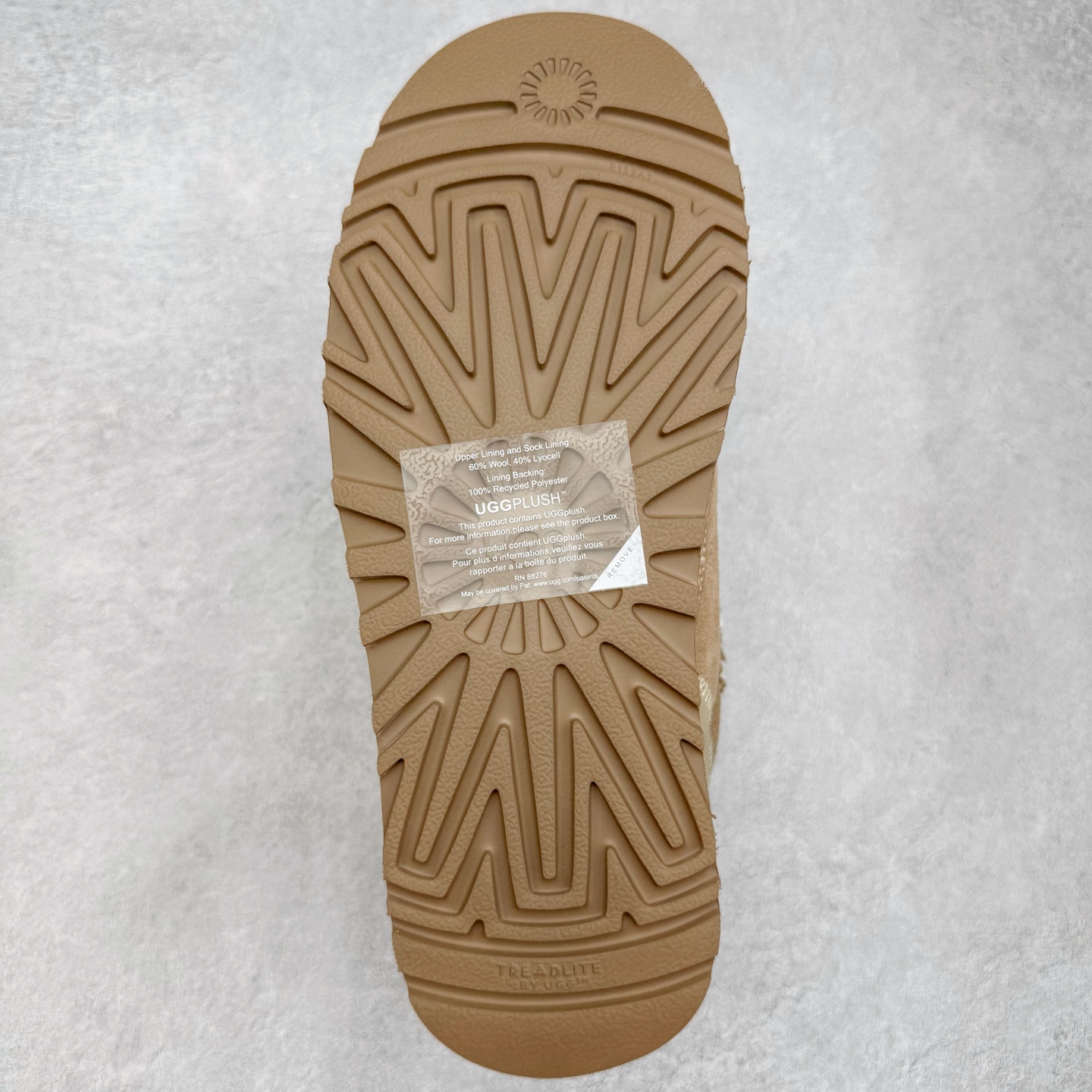 图片[9]-＃GX UGG 4032 梅尔秋冬羊皮毛一体雪地靴 全鞋采用ZP同厂 隆丰A级澳洲进口羊皮毛一体 品牌代工厂生产线 完全遵循ZP工艺流程 代工厂原厂版师 秉承无原鞋不开发选择 注重每一处细节 市面最正版型 TREADLITE\\\”轻翼\\\”科技外底 轻便/耐用/柔韧/桩型【售后郑重承诺】一个月内若出现重大脱胶/断底等质量问题 直接为您换新！尺码：35 36 37 38 39 40 41 42 43-选品中心