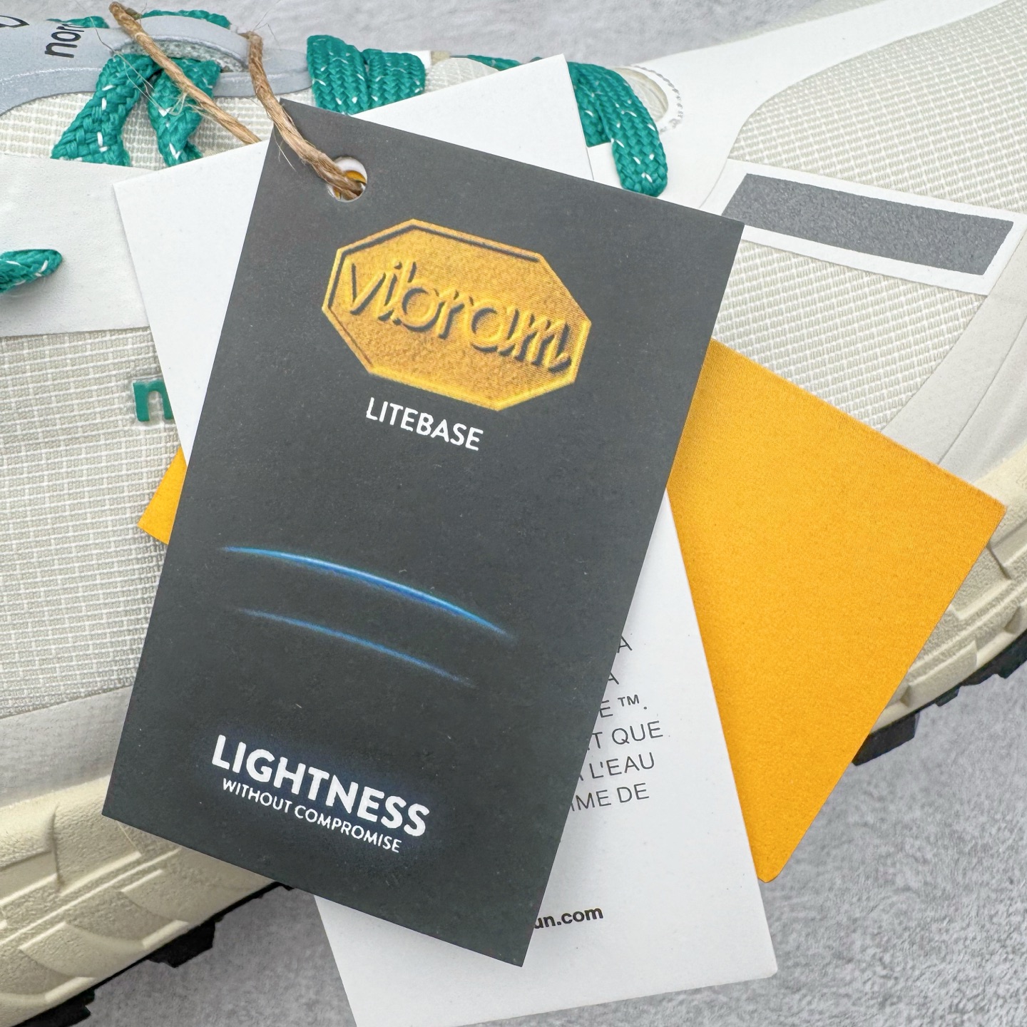 图片[20]-＃纯原 NORDA 001 G+ 轻便户外运动舒适防滑耐磨低帮跑步鞋 Norda是一个来自加拿大的品牌，由两位越野跑者Nicholas Martire 和Willamina Martire夫妇联合其他两位合作者创立，旨在打造全球最佳的越野跑鞋。在品牌正式成立之前，他们邀请了运动员、艺术家和材料专家，共同讨论如何塑造这个全新的品牌。最终，Norda品牌在2020年正式成立，但他们的第一双鞋子Norda001直到2022年1月才发布。在品牌成立的三年里，Norda总共只推出了两款跑鞋，但在配色和其他品牌的合作上却频频发力。包括Zegna、Ciele和Satisfy等跑步圈里的当红品牌，都进行了联名。Zegna更是在今年年初收购了一部分Norda的股份，并宣称将会在未来投入更多资金支持品牌的发展。尺码：36 36.5 37.5 38 38.5 39 40 40.5 41 42 42.5 43 44 44.5 45 46-选品中心