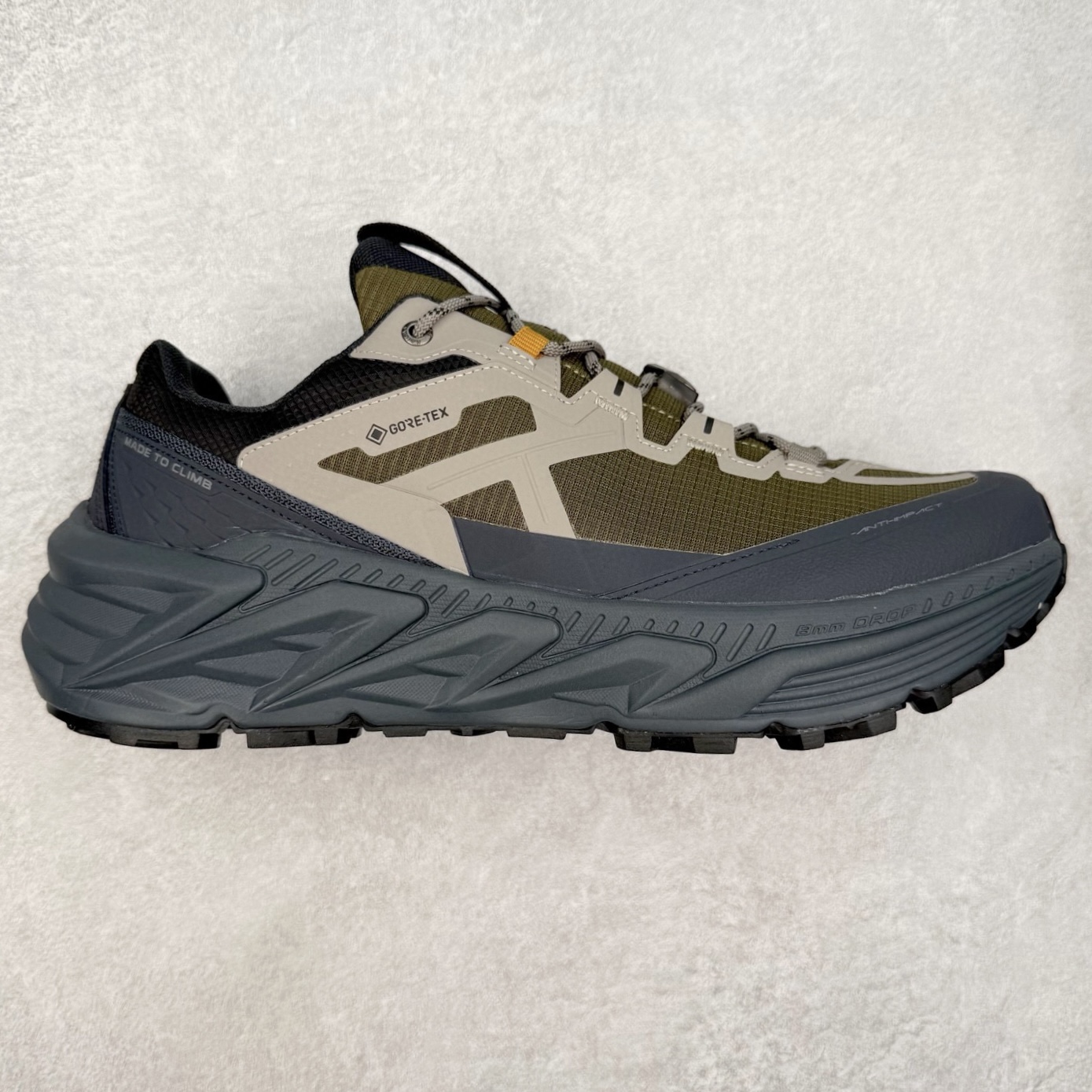 凯乐石 KAILAS 山行2代 GTX 25款舒适缓冲徒步 织物TPU减震防滑透气包裹性轻便低帮超强抓地力越野跑步鞋 KAILAS凯乐石品牌是全球三大全系攀登品牌之一，于2003年创立于中国广州，致力于为有攀登梦想的户外运动员及爱好者，研发制造功能性专业装备，满足他们在极限环境下安全舒适的需求，凯乐石专注于科技面料的开发及专业功能设计，产品线覆盖登山、攀岩、徒步、越野跑山、露营、旅行等多项户外运动，通过运动员的测试反馈，不断进化迭代，产品荣获国内外大奖71座，发明专利21个，更突破性的自主研发攀登器械，打造出中国的攀登硬实力。实拍调校N版已经零色差零失真 百分百还原实物色彩所见即所得 不存在货不对板色差等低级问题 选购参考实物拍摄 不混卖不参货 只用心做好货严格选品 承诺混一赔十 尺码：36 36.5 37.5 38 38.5 39 40 40.5 41 42 42.5 43 44 44.5 45-选品中心