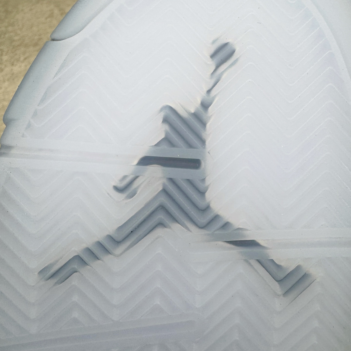 图片[21]-＃PK纯原 Air Jordan AJ5 OG 狼灰 DD0587-002 SZ原厂全套原楦原纸板磨具开发 原厂皮料加持 原厂港宝加持定型后跟R度完美 同源原厂电绣 飞人针数密度立体效果一致 原厂拉帮手法 原厂配置纸衬高频鞋盒 原厂指令配双鞋带 原厂TPU网格鞋带扣 超高鞋面清洁度 最高QC检验标准 控制溢胶瑕疵 到手可放心比对发售原鞋 上脚百分百充正驾驭 尺码：40 40.5 41 42 42.5 43 44 44.5 45 46 47.5-选品中心