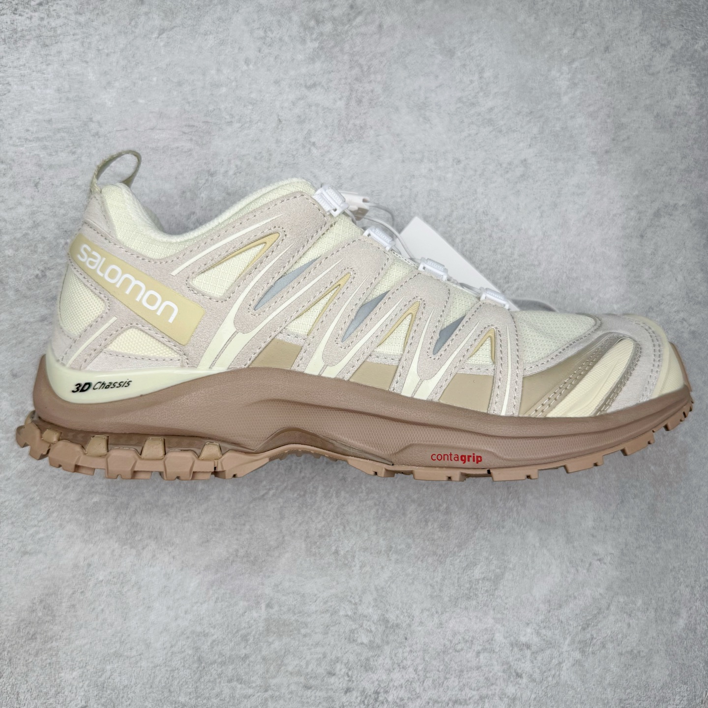 图片[5]-＃HP纯原 SALOMON XA Pro 3D ADV 萨洛蒙潮流越野机能户外功能鞋 虎扑平台特供订单 耗时半年巨作 全套原纸板楦头开发 原厂特供网布配套加持 确保原汁原味 完美呈现版型 原档数据独家私模五层组合大底 男女鞋同步官方开发至46.5 原装Ortholite轻量化鞋垫 中底布带钢印编号 原厂TPU锁扣 进口港宝加持 后跟自然饱满 还原公司包裹性 SENSIFIT 包裹技术，能够根据脚型完美贴合脚部，给予全方位的包裹与支撑。Quicklace 系带系统则彻底简化了系带过程，只需轻轻一拉，就能快速系紧鞋带。Contagrip 科技的加持，确保了卓越的抓地性能，无论是在湿滑的雨天街道，还是在泥泞的山路，都能行走自如，大大降低了滑倒的风险。专为户外运动而生的 3D Chassis 技术，实现出色的防扭转性能与稳定支撑，减少运动损伤。 多层底部结构搭配创新的 3D 稳定底盘，在提供出色减震与支撑的同时，其流线型的外观设计与色彩搭配亦成为了潮流的焦点，让功能性与时尚感完美结合。尺码：36 36.5 37.5 38 38.5 39 40 40.5 41 42 42.5 43 44 44.5 45 46.5-选品中心