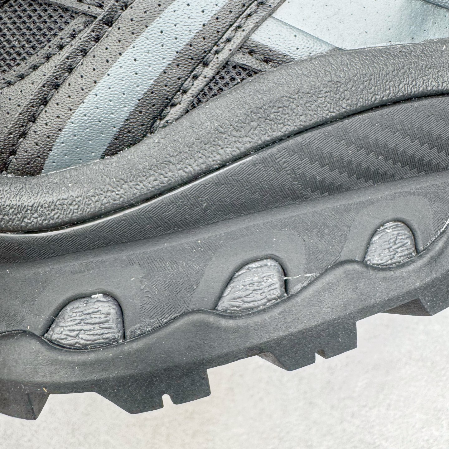 图片[19]-＃HP纯原 Salomon XT-QUEST ADV 萨洛蒙潮流越野机能户外功能鞋 纯原外贸平台特供订单 耗时半年巨作 全套原纸板楦头开发 原厂特供网布配套加持 确保原汁原味 完美呈现版型 原档数据独家私模五层组合大底 男女鞋同步官方开发至46.5 原装Ortholite轻量化鞋垫 中底布带钢印编号 原厂TPU锁扣 进口港宝加持 后跟自然饱满 还原公司包裹性 基于 SALOMON 初代 XT 鞋身造型并搭载 4D ADVANCED CHASSIS™ 大底打造而成 为这款 XT-QUEST 带来了多项足部控制与保护等功能性 如在运动过程中控制左右晃动的过程而提高稳定性、改善长途越野过程中足中到足尖的过渡、提高感知岩石的精确度以抵抗尖锐物体对脚底的伤害以及采用动态缓冲来增强穿着舒适感 从而减轻疲劳感 使 XT-QUEST 成为一双舒适且安全的户外之履 尺码：36 36.5 37.5 38 38.5 39 40 40.5 41 42 42.5 43 44 44.5 45 46.5-选品中心