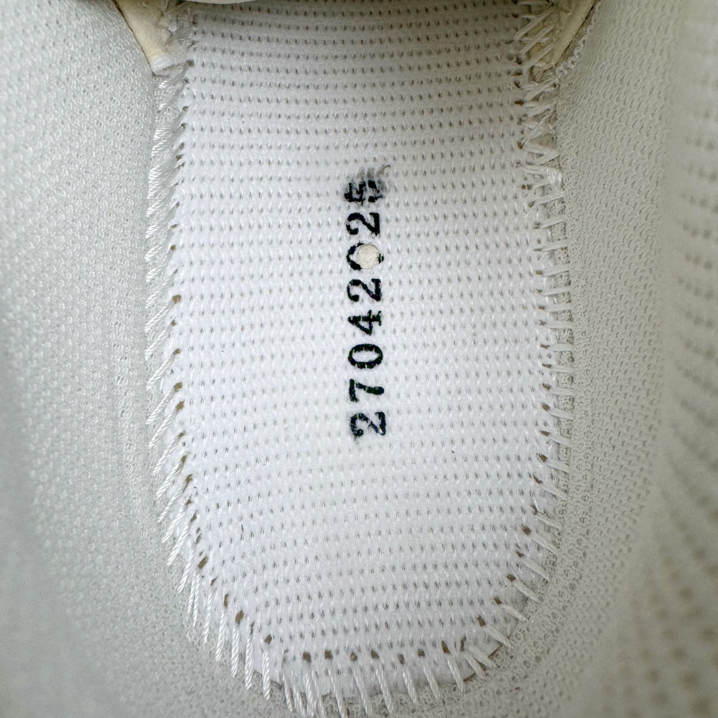 图片[11]-＃HP纯原 Salomon XT-QUEST ADV 萨洛蒙潮流越野机能户外功能鞋 纯原外贸平台特供订单 耗时半年巨作 全套原纸板楦头开发 原厂特供网布配套加持 确保原汁原味 完美呈现版型 原档数据独家私模五层组合大底 男女鞋同步官方开发至46.5 原装Ortholite轻量化鞋垫 中底布带钢印编号 原厂TPU锁扣 进口港宝加持 后跟自然饱满 还原公司包裹性 基于 SALOMON 初代 XT 鞋身造型并搭载 4D ADVANCED CHASSIS™ 大底打造而成 为这款 XT-QUEST 带来了多项足部控制与保护等功能性 如在运动过程中控制左右晃动的过程而提高稳定性、改善长途越野过程中足中到足尖的过渡、提高感知岩石的精确度以抵抗尖锐物体对脚底的伤害以及采用动态缓冲来增强穿着舒适感 从而减轻疲劳感 使 XT-QUEST 成为一双舒适且安全的户外之履 尺码：36 36.5 37.5 38 38.5 39 40 40.5 41 42 42.5 43 44 44.5 45 46.5-选品中心