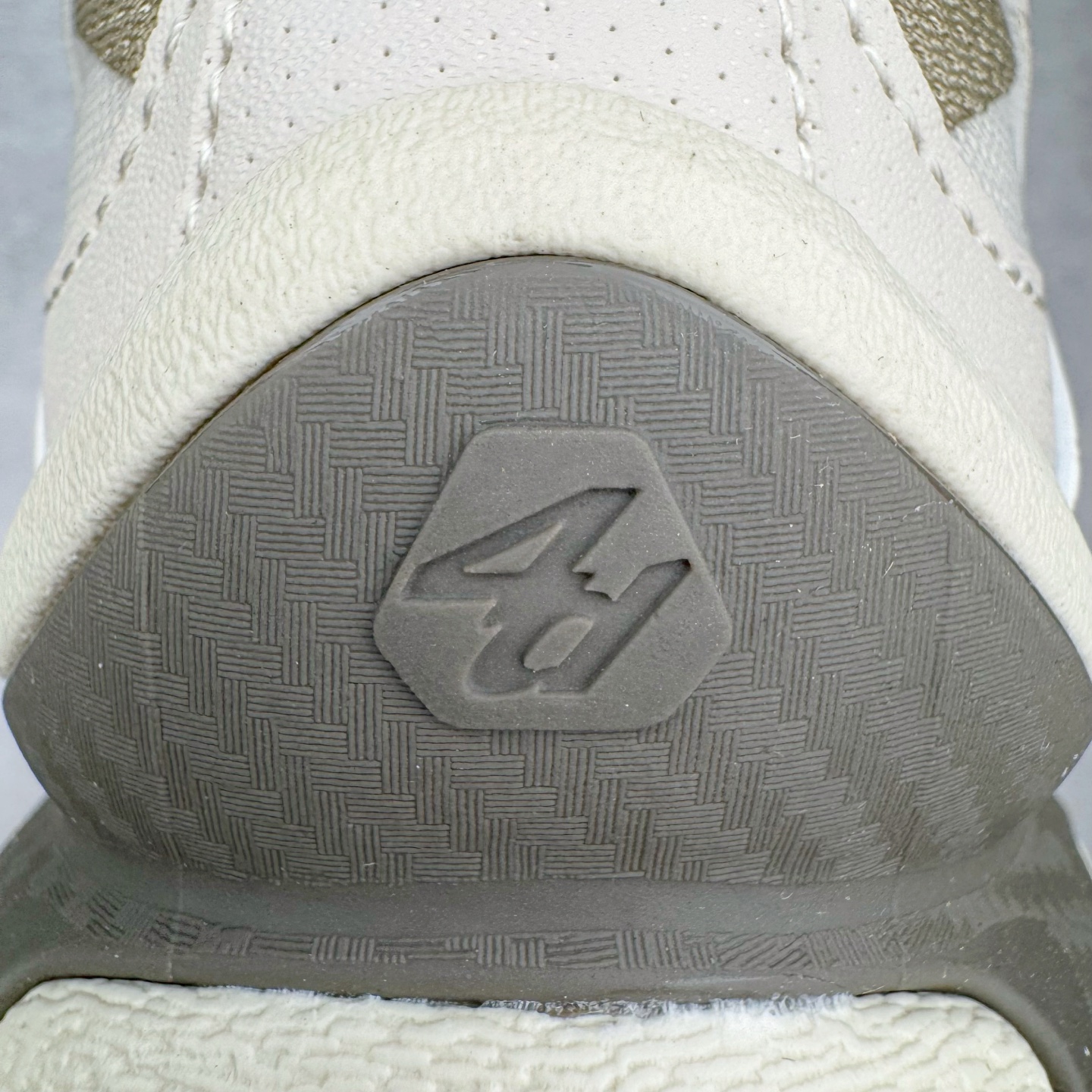 图片[21]-＃HP纯原 Salomon XT-QUEST ADV 萨洛蒙潮流越野机能户外功能鞋 纯原外贸平台特供订单 耗时半年巨作 全套原纸板楦头开发 原厂特供网布配套加持 确保原汁原味 完美呈现版型 原档数据独家私模五层组合大底 男女鞋同步官方开发至46.5 原装Ortholite轻量化鞋垫 中底布带钢印编号 原厂TPU锁扣 进口港宝加持 后跟自然饱满 还原公司包裹性 基于 SALOMON 初代 XT 鞋身造型并搭载 4D ADVANCED CHASSIS™ 大底打造而成 为这款 XT-QUEST 带来了多项足部控制与保护等功能性 如在运动过程中控制左右晃动的过程而提高稳定性、改善长途越野过程中足中到足尖的过渡、提高感知岩石的精确度以抵抗尖锐物体对脚底的伤害以及采用动态缓冲来增强穿着舒适感 从而减轻疲劳感 使 XT-QUEST 成为一双舒适且安全的户外之履 尺码：36 36.5 37.5 38 38.5 39 40 40.5 41 42 42.5 43 44 44.5 45 46.5-选品中心