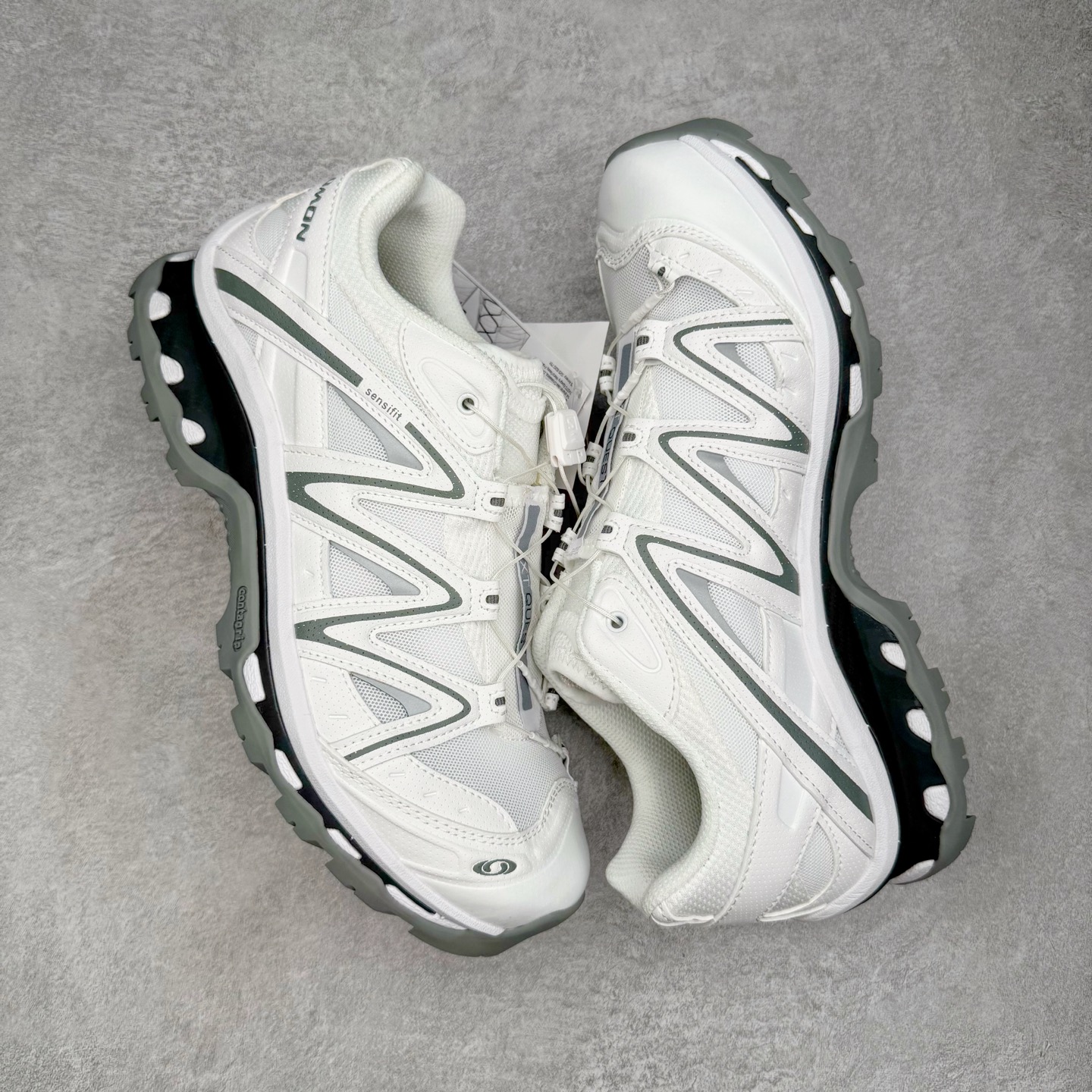 图片[3]-＃HP纯原 Salomon XT-QUEST ADV 萨洛蒙潮流越野机能户外功能鞋 纯原外贸平台特供订单 耗时半年巨作 全套原纸板楦头开发 原厂特供网布配套加持 确保原汁原味 完美呈现版型 原档数据独家私模五层组合大底 男女鞋同步官方开发至46.5 原装Ortholite轻量化鞋垫 中底布带钢印编号 原厂TPU锁扣 进口港宝加持 后跟自然饱满 还原公司包裹性 基于 SALOMON 初代 XT 鞋身造型并搭载 4D ADVANCED CHASSIS™ 大底打造而成 为这款 XT-QUEST 带来了多项足部控制与保护等功能性 如在运动过程中控制左右晃动的过程而提高稳定性、改善长途越野过程中足中到足尖的过渡、提高感知岩石的精确度以抵抗尖锐物体对脚底的伤害以及采用动态缓冲来增强穿着舒适感 从而减轻疲劳感 使 XT-QUEST 成为一双舒适且安全的户外之履 尺码：36 36.5 37.5 38 38.5 39 40 40.5 41 42 42.5 43 44 44.5 45 46.5-选品中心