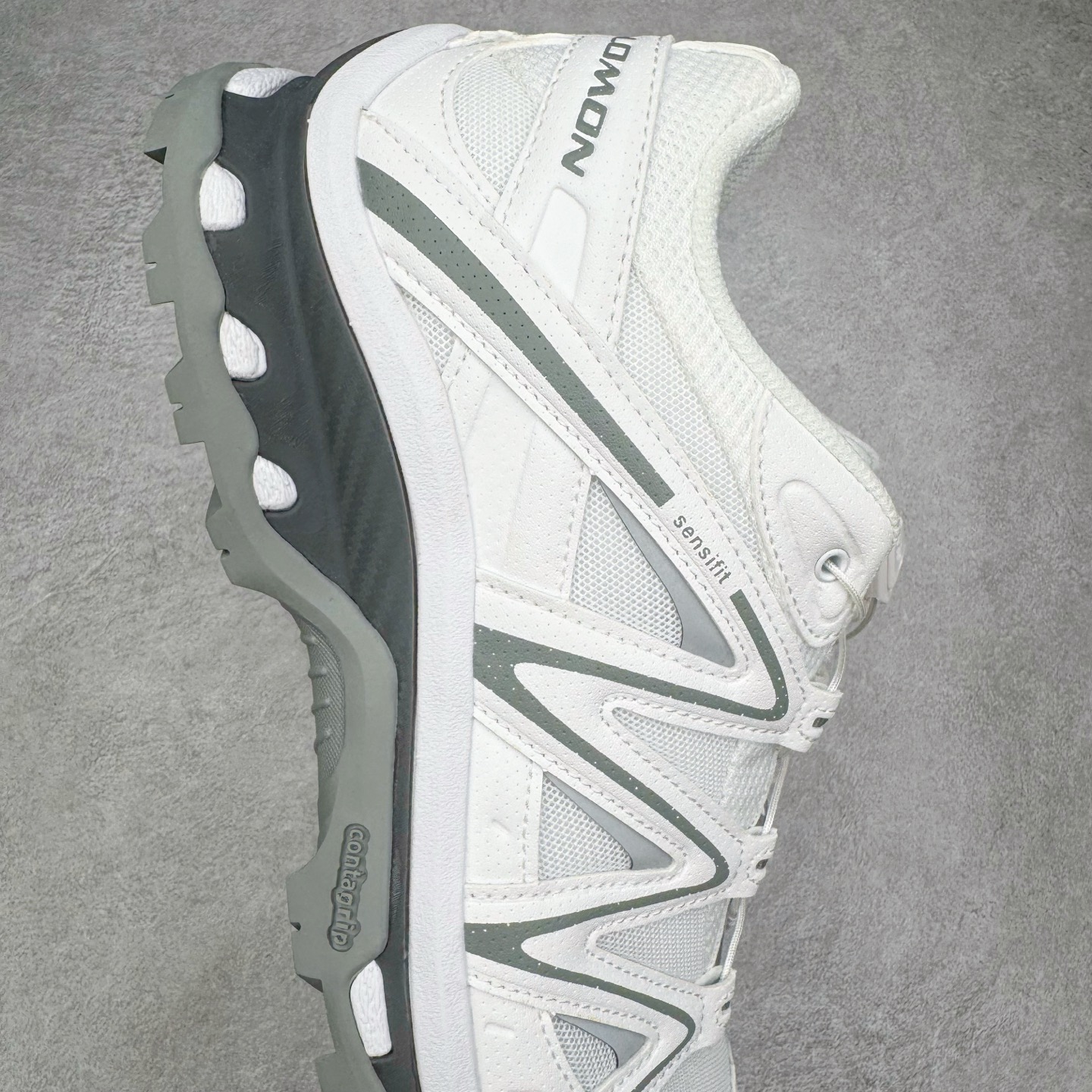 图片[6]-＃HP纯原 Salomon XT-QUEST ADV 萨洛蒙潮流越野机能户外功能鞋 纯原外贸平台特供订单 耗时半年巨作 全套原纸板楦头开发 原厂特供网布配套加持 确保原汁原味 完美呈现版型 原档数据独家私模五层组合大底 男女鞋同步官方开发至46.5 原装Ortholite轻量化鞋垫 中底布带钢印编号 原厂TPU锁扣 进口港宝加持 后跟自然饱满 还原公司包裹性 基于 SALOMON 初代 XT 鞋身造型并搭载 4D ADVANCED CHASSIS™ 大底打造而成 为这款 XT-QUEST 带来了多项足部控制与保护等功能性 如在运动过程中控制左右晃动的过程而提高稳定性、改善长途越野过程中足中到足尖的过渡、提高感知岩石的精确度以抵抗尖锐物体对脚底的伤害以及采用动态缓冲来增强穿着舒适感 从而减轻疲劳感 使 XT-QUEST 成为一双舒适且安全的户外之履 尺码：36 36.5 37.5 38 38.5 39 40 40.5 41 42 42.5 43 44 44.5 45 46.5-选品中心