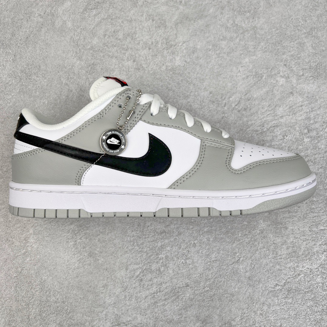 图片[7]-＃KZ神版福利 NK Dunk Low 毫无疑问市场中端王者 全码福利开炸 长期补货价格一步到位 毫无疑问市场中端王者 实力大厂出品 新配色陆续开发 利润个位数只为口碑 全套原纸板楦头开发 确保原汁原味 完美呈现DUNK版型 一比一鞋头弧度高度鞋身弧度 此版本只针对中端市场 皮料材质有所更替 其他数据细节工艺流程均保持一致 绝不口嗨 细节品控鞋型随意对比 独家私模官方第六代原厂航空铝磨具打磨大底 鞋头坡度极致还原 无解鞋型 原盒原配 圈内天花板工艺 原厂玻璃冲刀 超高清洁度 全鞋零毛边皮料切割 原厂中底布点胶 中底布拉帮走线遵循公司 尺码：36 36.5 37.5 38 38.5 39 40 40.5 41 42 42.5 43 44 44.5 45 46 47.5 48.5-选品中心