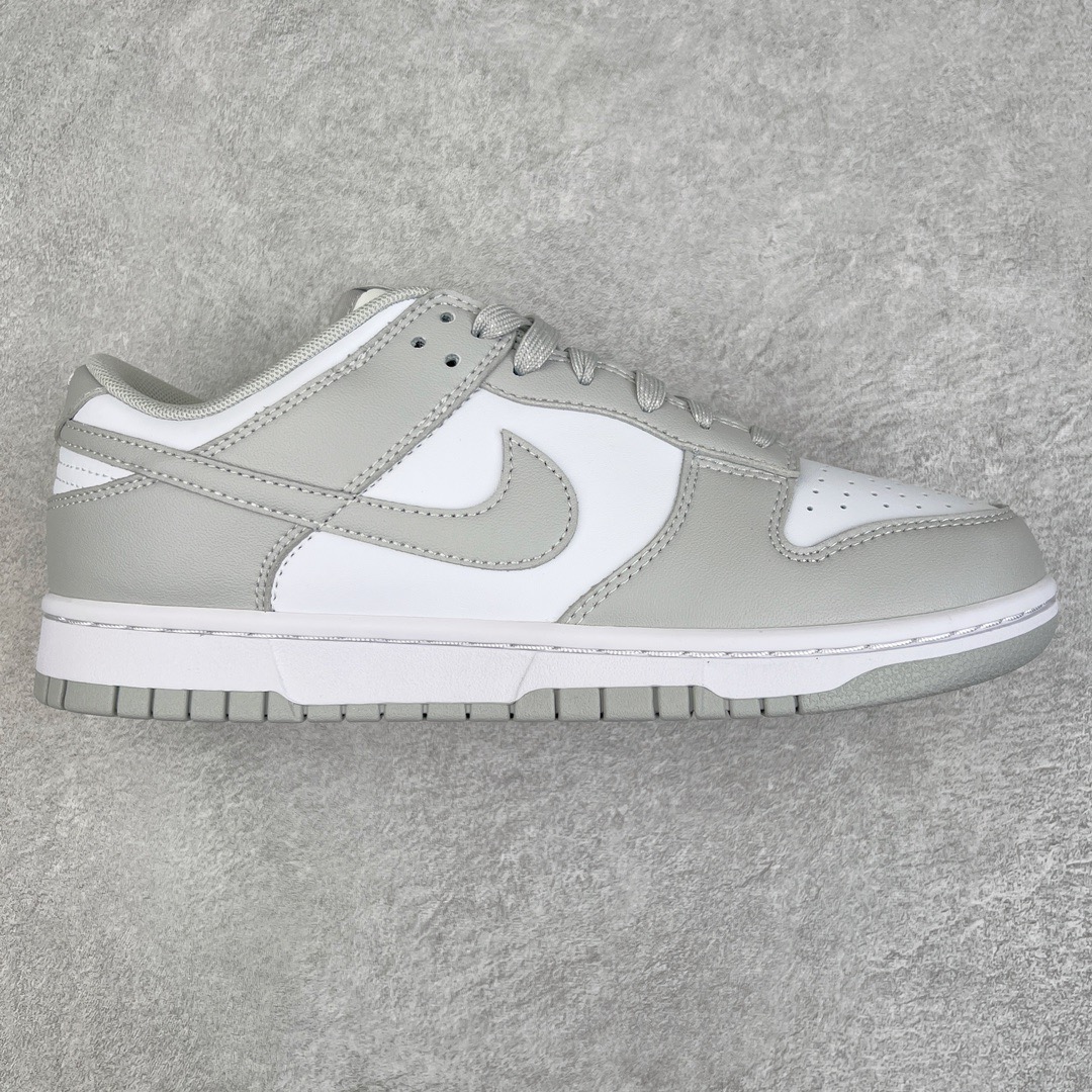 图片[2]-＃KZ神版福利 NK Dunk Low 毫无疑问市场中端王者 全码福利开炸 长期补货价格一步到位 毫无疑问市场中端王者 实力大厂出品 新配色陆续开发 利润个位数只为口碑 全套原纸板楦头开发 确保原汁原味 完美呈现DUNK版型 一比一鞋头弧度高度鞋身弧度 此版本只针对中端市场 皮料材质有所更替 其他数据细节工艺流程均保持一致 绝不口嗨 细节品控鞋型随意对比 独家私模官方第六代原厂航空铝磨具打磨大底 鞋头坡度极致还原 无解鞋型 原盒原配 圈内天花板工艺 原厂玻璃冲刀 超高清洁度 全鞋零毛边皮料切割 原厂中底布点胶 中底布拉帮走线遵循公司 尺码：36 36.5 37.5 38 38.5 39 40 40.5 41 42 42.5 43 44 44.5 45 46 47.5 48.5-选品中心