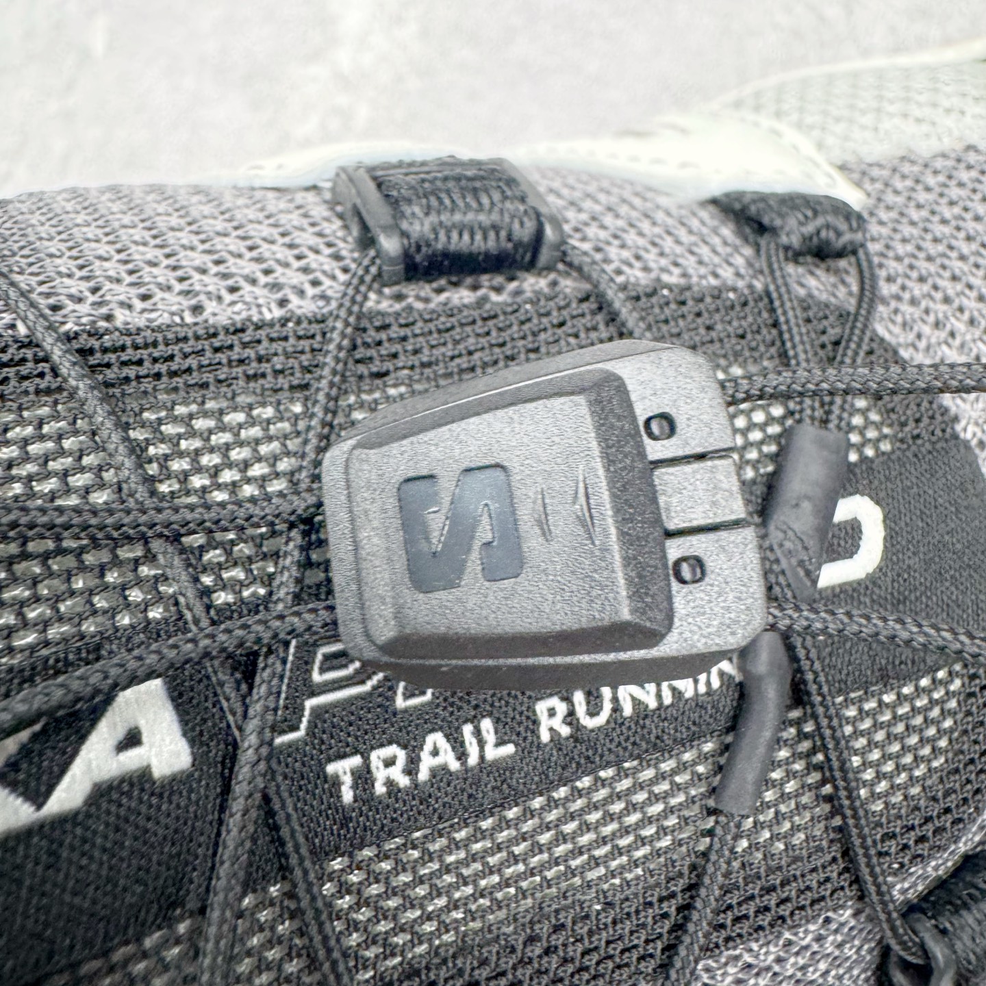 图片[13]-＃GX/绿X SALOMON XA Pro 3D ADV 萨洛蒙潮流越野机能户外功能鞋 纯原外贸平台特供订单 耗时半年巨作 全套原纸板楦头开发 原厂特供网布配套加持 确保原汁原味 完美呈现版型 原档数据独家私模五层组合大底 男女鞋同步官方开发至46.5 原装Ortholite轻量化鞋垫 中底布带钢印编号 原厂TPU锁扣 进口港宝加持 后跟自然饱满 还原公司包裹性 鞋面采用SENSIFT贴合技术 全方位贴合包裹脚型 鞋跟部鞋底牵引设计 提供强大的抓地性能 更适应野外崎岖不平的道路 其3D ADVANCED CHASSIS底盘 材料轻量大化 钉齿设计更具稳定性 防护性 鞋底易磨损区运用CONTAGRIP高耐磨材料 应对城市硬质路面长距离跑考验 尺码：36 36.5 37.5 38 38.5 39 40 40.5 41 42 42.5 43 44 44.5 45 46 46.5-选品中心