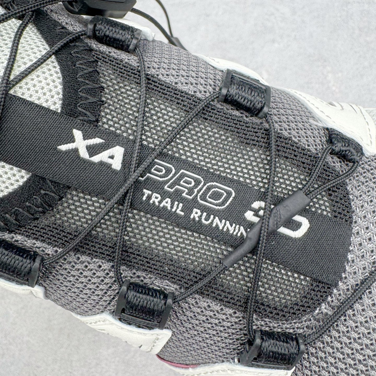 图片[16]-＃GX/绿X SALOMON XA Pro 3D ADV 萨洛蒙潮流越野机能户外功能鞋 纯原外贸平台特供订单 耗时半年巨作 全套原纸板楦头开发 原厂特供网布配套加持 确保原汁原味 完美呈现版型 原档数据独家私模五层组合大底 男女鞋同步官方开发至46.5 原装Ortholite轻量化鞋垫 中底布带钢印编号 原厂TPU锁扣 进口港宝加持 后跟自然饱满 还原公司包裹性 鞋面采用SENSIFT贴合技术 全方位贴合包裹脚型 鞋跟部鞋底牵引设计 提供强大的抓地性能 更适应野外崎岖不平的道路 其3D ADVANCED CHASSIS底盘 材料轻量大化 钉齿设计更具稳定性 防护性 鞋底易磨损区运用CONTAGRIP高耐磨材料 应对城市硬质路面长距离跑考验 尺码：36 36.5 37.5 38 38.5 39 40 40.5 41 42 42.5 43 44 44.5 45 46 46.5-选品中心