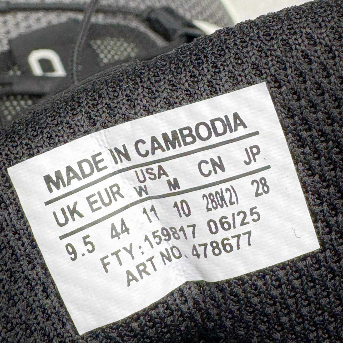 图片[12]-＃GX/绿X SALOMON XA Pro 3D ADV 萨洛蒙潮流越野机能户外功能鞋 纯原外贸平台特供订单 耗时半年巨作 全套原纸板楦头开发 原厂特供网布配套加持 确保原汁原味 完美呈现版型 原档数据独家私模五层组合大底 男女鞋同步官方开发至46.5 原装Ortholite轻量化鞋垫 中底布带钢印编号 原厂TPU锁扣 进口港宝加持 后跟自然饱满 还原公司包裹性 鞋面采用SENSIFT贴合技术 全方位贴合包裹脚型 鞋跟部鞋底牵引设计 提供强大的抓地性能 更适应野外崎岖不平的道路 其3D ADVANCED CHASSIS底盘 材料轻量大化 钉齿设计更具稳定性 防护性 鞋底易磨损区运用CONTAGRIP高耐磨材料 应对城市硬质路面长距离跑考验 尺码：36 36.5 37.5 38 38.5 39 40 40.5 41 42 42.5 43 44 44.5 45 46 46.5-选品中心