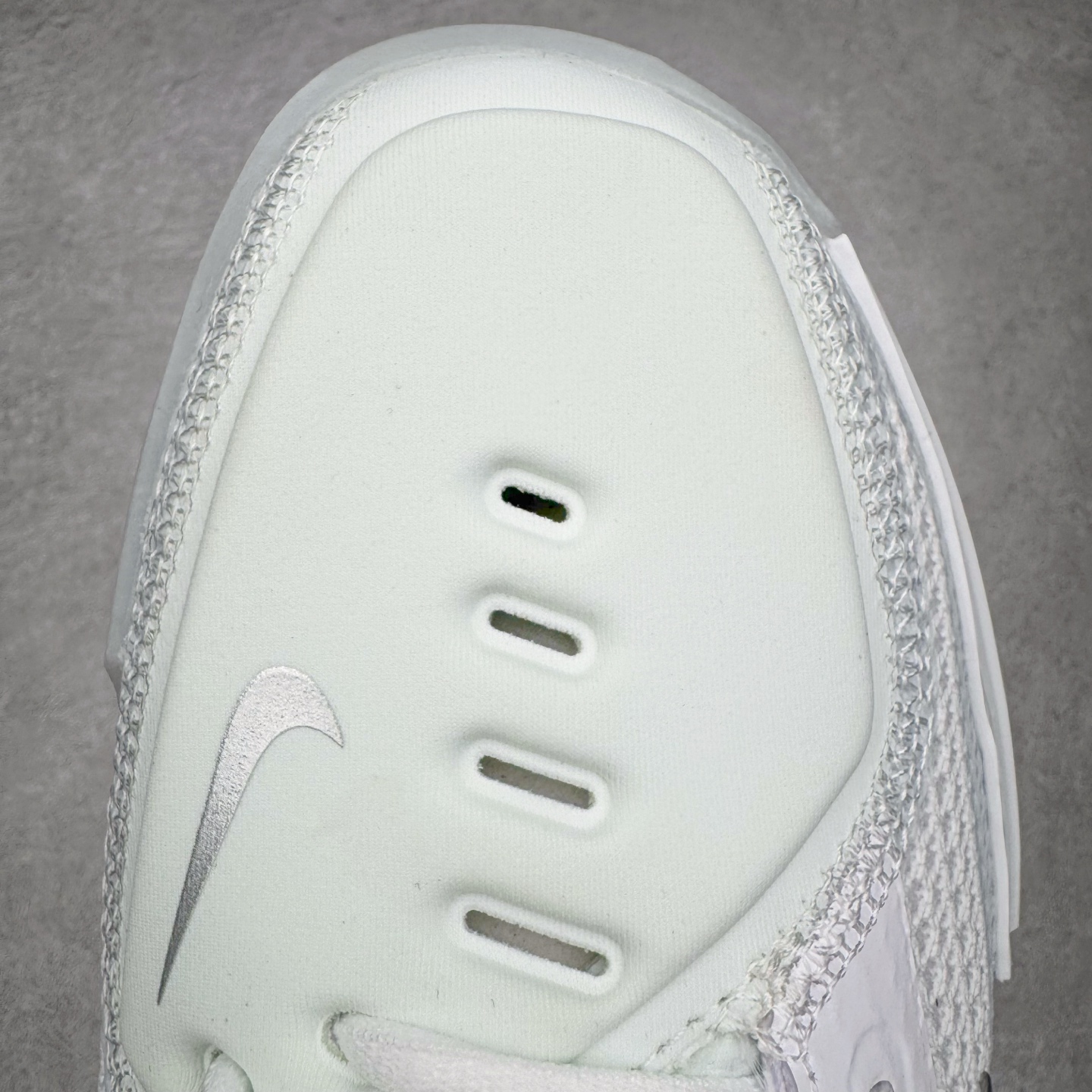 图片[17]-＃灭世纯原 NK ZOOM GT CUT 1 低帮实战篮球鞋 CZ0176-102 历时三月调试 完美版型独家呈现 独家革新四层加厚复合鞋面 鞋面强度及支撑性能秒杀市场尝鲜纯原 独家内置高韧性TPU抗扭片 尝鲜纯原无抗扭片 原厂ZOOM 配套工艺气垫 澎湃脚感上脚可鉴 区分市场假气垫 低气压气垫 大底正确拼接式SWOOSH图案 区分市场一体式贴膜 原厂REACT中底发泡模具 前掌纹路极其立体 防滑性能优异 实战出真知 历经多位圈内大神实战测试 尺码：39 40 40.5 41 42 42.5 43 44 44.5 45 46-选品中心