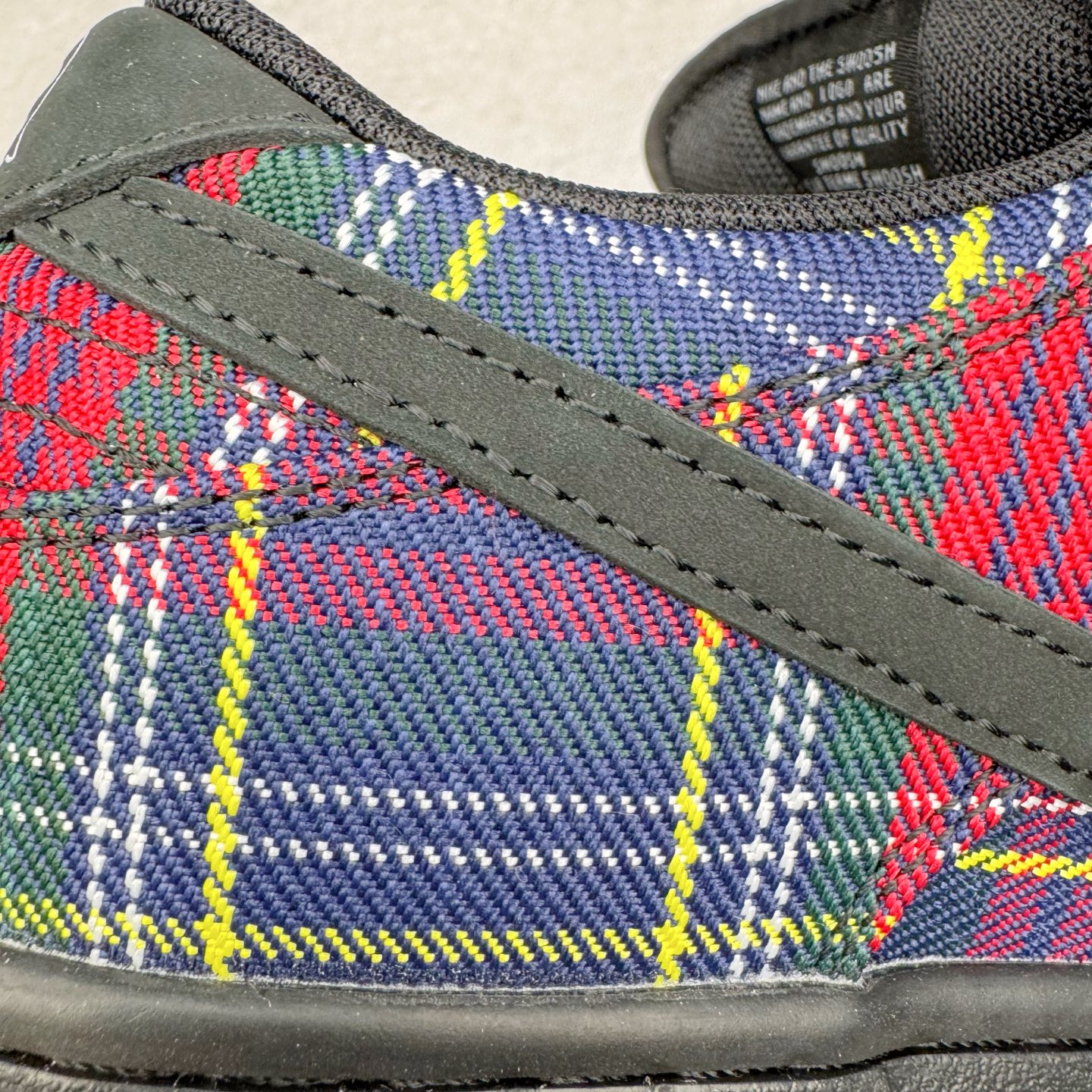 图片[15]-＃纯原 Nardwuar x NK SB Dunk Low 联名苏格兰纹红蓝 II1493-600 独家原厂航空铝磨具打磨大底 鞋头坡度极致还原 原盒原配 圈内天花板工艺 原厂冲刀 超高清洁度 全鞋零毛边皮料切割 全套原楦原模倾力打造完美版型 采用原厂百宏鞋带以及原厂百宏织唛舌标 内标可供原厂几率过验 原厂中底布黄色点胶 原厂中底布拉帮走线遵循公司‼️尺码：36 36.5 37.5 38 38.5 39 40 40.5 41 42 42.5 43 44 44.5 45 46 47.5-选品中心