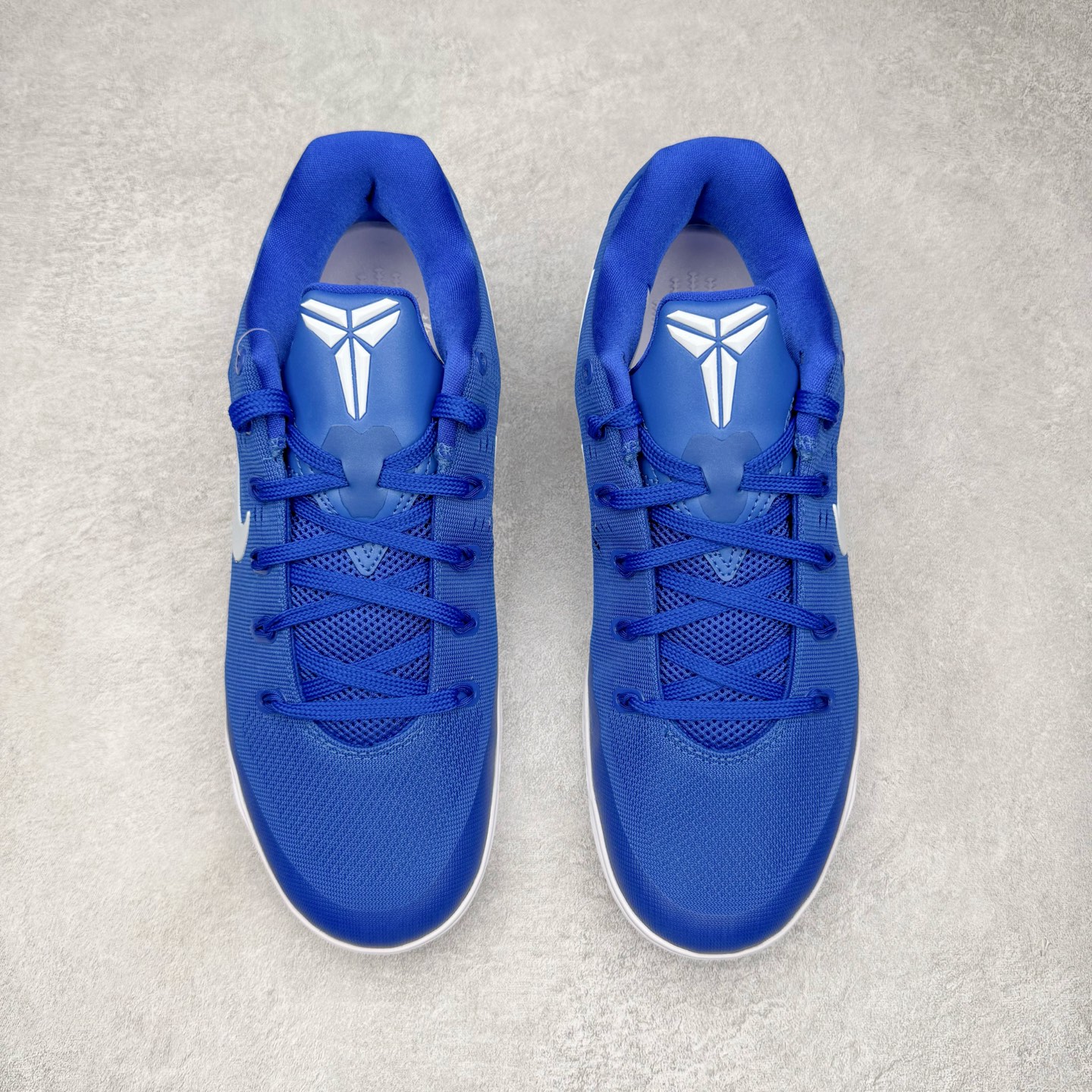 图片[2]-＃S2纯原 Nike Kobe 9 Low Protro 科比九代舒适减震防滑低帮篮球鞋 蓝色 IH1401-400 React科技鞋垫加持 实战配置直接拉满 原楦纸板开发 鞋身流线型、后跟塑形 区分土肥圆 原厂针织鞋面一针一线匹配原版 全身鞋材卡料色独家定制 唯一万针立体刺绣SWOOSH 真实底模最大48.5 实战利器 专供海外市场 尺码：40 40.5 41 42 42.5 43 44 44.5 45 46 47.5 48.5 （脚宽、脚胖 建议买大半码）-选品中心