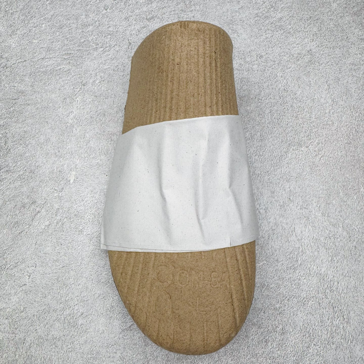 图片[10]-＃M纯原 LOEWE x On Cloudtilt 2.0 昂跑罗意威联名 圆头系带生活休闲鞋 此运动品牌 开创于2010年 缓震着陆、强效回弹、轻柔质感的设计构思始终是ON研制关键 与此同时基于“为全球提供革新性的跑步感受”信念 陆续推出了多款跑鞋及其以专业运动人体跑步工程学为设计关键的功能性跑步服饰设备 让跑者不费力气地畅快畅跑 尺码：36 36.5 37.5 38 38.5 39 40 40.5 41 42 42.5 43 44 44.5 45 46-选品中心