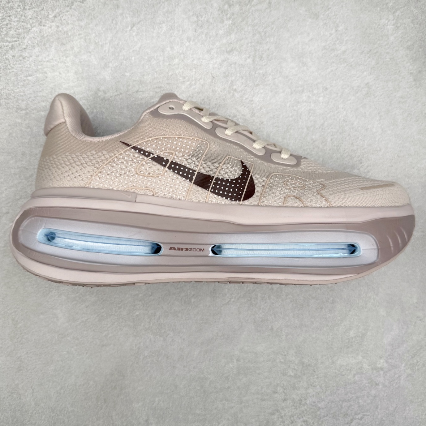 NK Vomero Premium 时尚舒适 网布防滑耐磨 低帮跑步鞋 HQ5963-607 实拍调校N版已经零色差零失真 百分百还原实物色彩所见即所得 不存在货不对板色差等低级问题 选购参考实物拍摄 不混卖不参货 只用心做好货严格选品 承诺混一赔十 尺码:36 36.5 37.5 38 38.5 39 40 40.5 41 42 42.5 43 44 44.5 45-选品中心