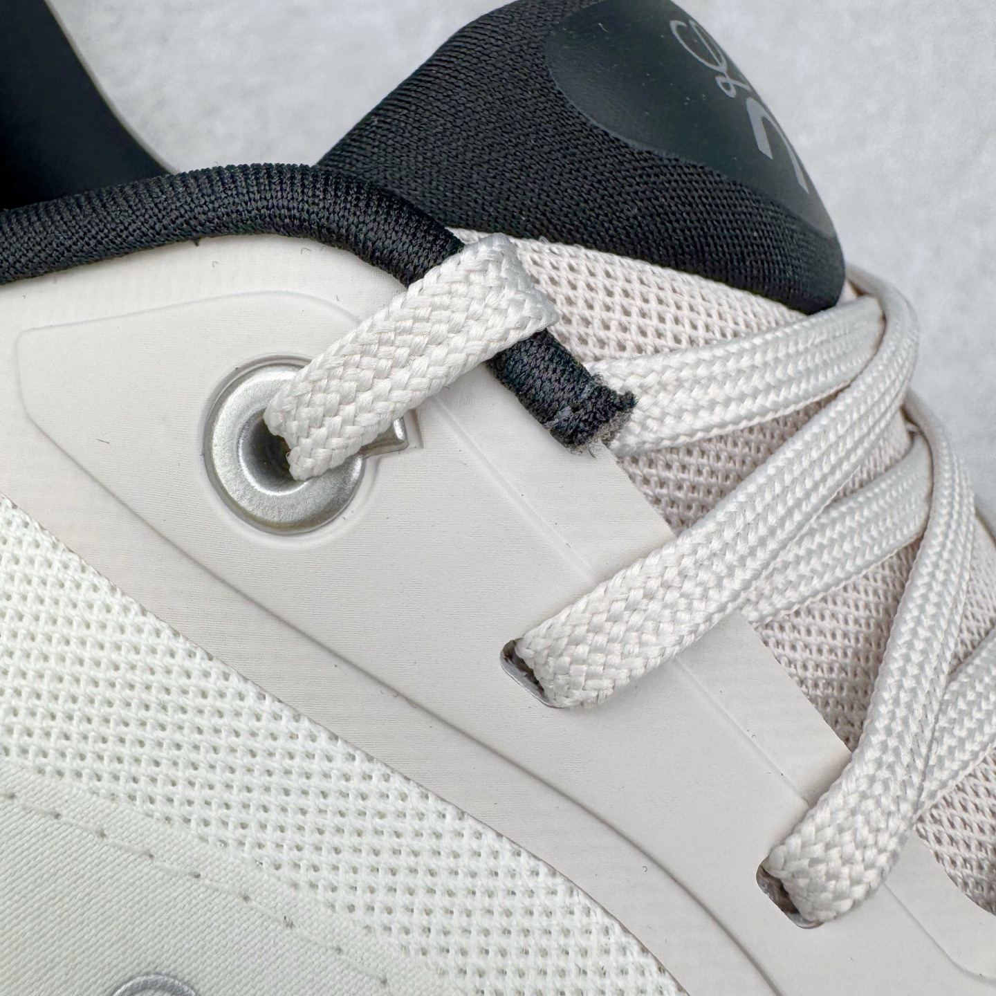 图片[14]-＃M纯原 LOEWE x On Cloudtilt 2.0 昂跑罗意威联名 圆头系带生活休闲鞋 此运动品牌 开创于2010年 缓震着陆、强效回弹、轻柔质感的设计构思始终是ON研制关键 与此同时基于“为全球提供革新性的跑步感受”信念 陆续推出了多款跑鞋及其以专业运动人体跑步工程学为设计关键的功能性跑步服饰设备 让跑者不费力气地畅快畅跑 尺码：36 36.5 37.5 38 38.5 39 40 40.5 41 42 42.5 43 44 44.5 45 46-选品中心