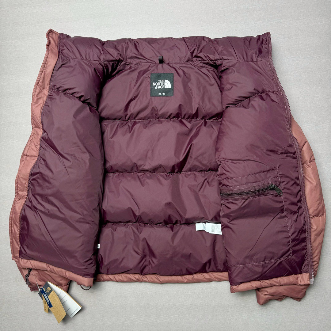 图片[3]-＃K版暖冬福利 THE NORTH FACE 1996 Nuptse 北面经典拼色系列户外羽绒服 全程亲手操刀全程跟踪自主订单 纯正美版原版开发回避市场错误版型雷区 中高端提平台外贸客户首选版本 细节领先市场 专治各种艺术家臭毛病 超低售后率 万件现货 稳定供应 永不断码 独家定制特调绒区分市面低价棉服 充绒380克以上蓬松饱和度上手秒懂 辅料材料均独家定制区分市场粗材劣质 原版定制防水面料随意检测区分市场 全新定制主标NFC 可随意自主手机检测 尺码：XS-XXXL-选品中心