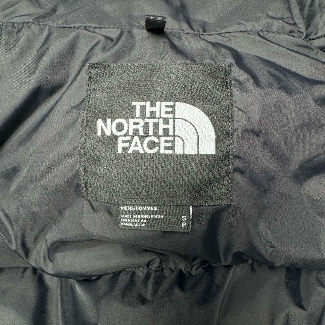 图片[9]-＃K版暖冬福利 THE NORTH FACE 1996 Nuptse 北面经典拼色系列户外羽绒服 全程亲手操刀全程跟踪自主订单 纯正美版原版开发回避市场错误版型雷区 中高端提平台外贸客户首选版本 细节领先市场 专治各种艺术家臭毛病 超低售后率 万件现货 稳定供应 永不断码 独家定制特调绒区分市面低价棉服 充绒380克以上蓬松饱和度上手秒懂 辅料材料均独家定制区分市场粗材劣质 原版定制防水面料随意检测区分市场 全新定制主标NFC 可随意自主手机检测 尺码：XS-XXXL-选品中心