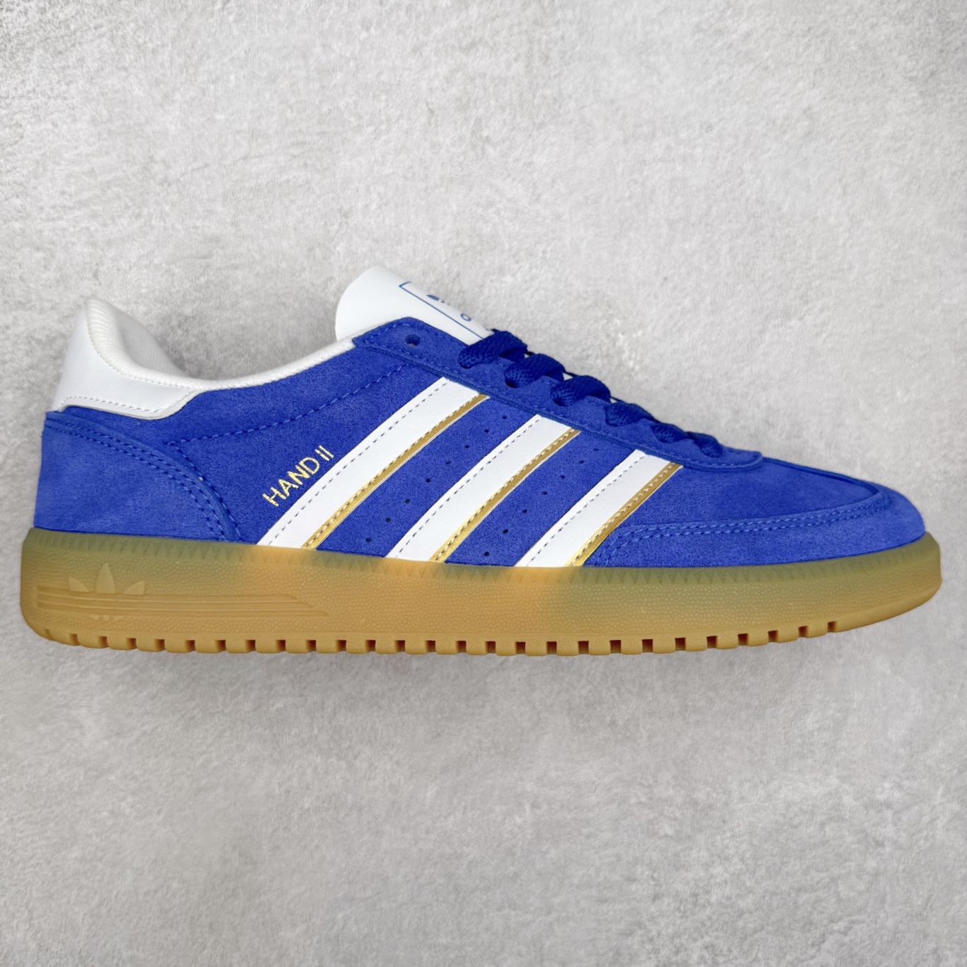 AD Originals Hand 2.0 百搭舒适耐磨低帮板鞋 男女同款 实拍调校N版已经零色差零失真 百分百还原实物色彩所见即所得 不存在货不对板色差等低级问题 选购参考实物拍摄 不混卖不参货 只用心做好货严格选品 承诺混一赔十 尺码：36 36.5 37.5 38 38.5 39 40 40.5 41 42 42.5 43 44 44.5 45-选品中心