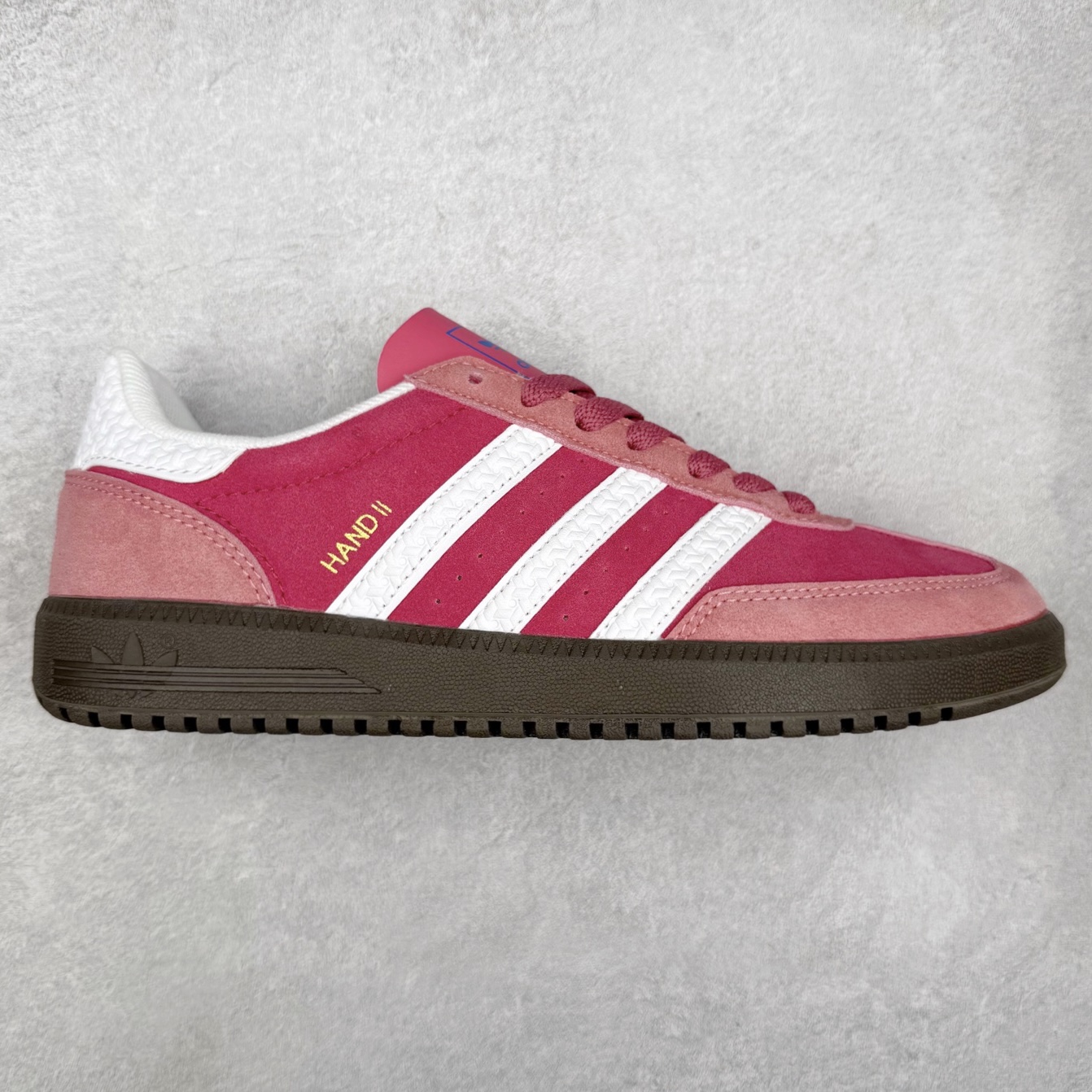 AD Originals Hand 2.0 百搭舒适耐磨低帮板鞋 男女同款 实拍调校N版已经零色差零失真 百分百还原实物色彩所见即所得 不存在货不对板色差等低级问题 选购参考实物拍摄 不混卖不参货 只用心做好货严格选品 承诺混一赔十 尺码：36 36.5 37.5 38 38.5 39 40 40.5 41 42 42.5 43 44 44.5 45-选品中心