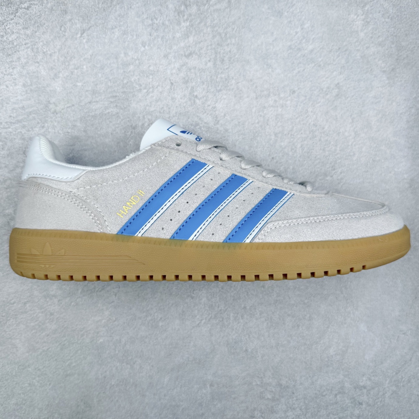 AD Originals Hand 2.0 百搭舒适耐磨低帮板鞋 男女同款 实拍调校N版已经零色差零失真 百分百还原实物色彩所见即所得 不存在货不对板色差等低级问题 选购参考实物拍摄 不混卖不参货 只用心做好货严格选品 承诺混一赔十 尺码：36 36.5 37.5 38 38.5 39 40 40.5 41 42 42.5 43 44 44.5 45-选品中心