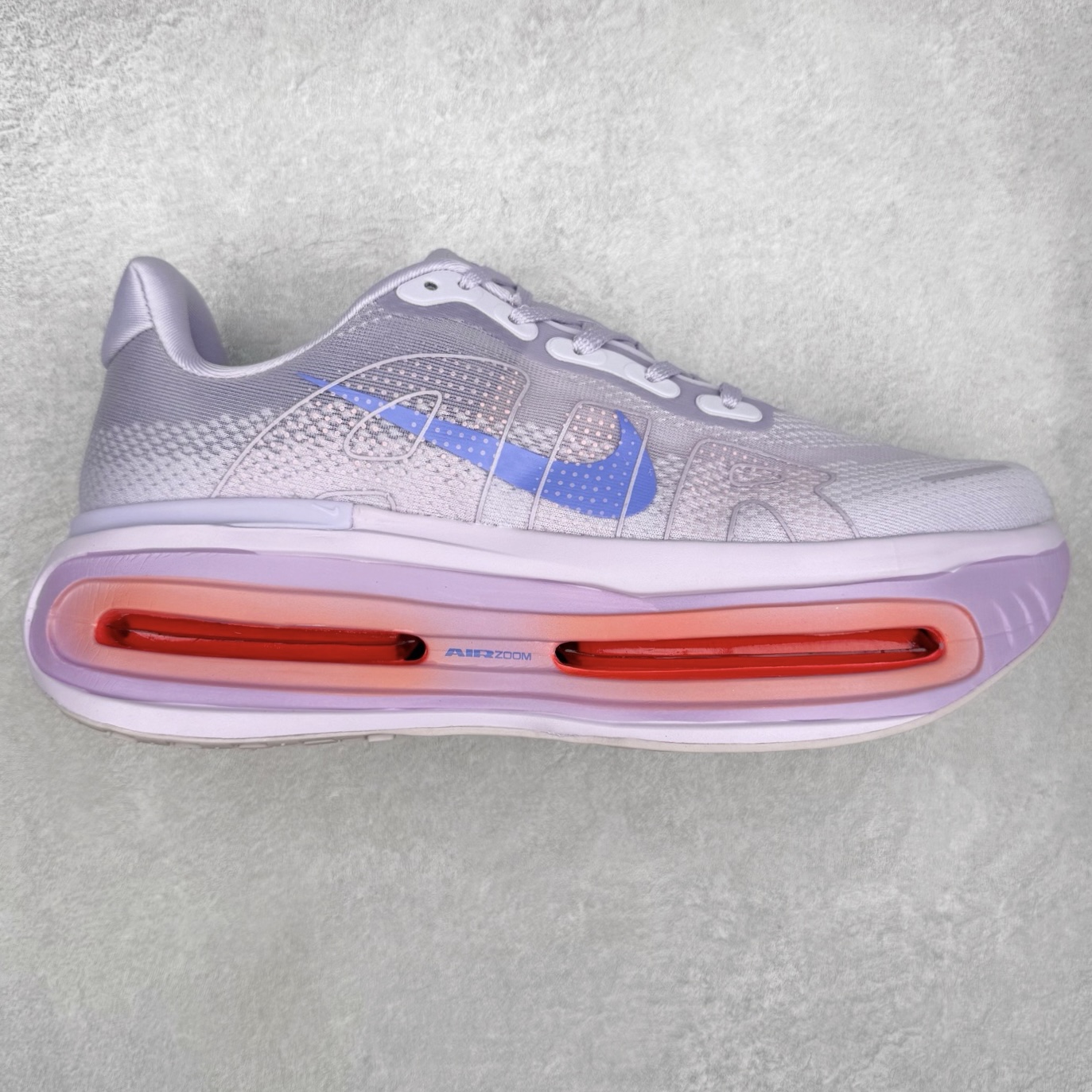 NK Vomero Premium 时尚舒适 网布防滑耐磨 低帮跑步鞋 HM5973-400 实拍调校N版已经零色差零失真 百分百还原实物色彩所见即所得 不存在货不对板色差等低级问题 选购参考实物拍摄 不混卖不参货 只用心做好货严格选品 承诺混一赔十 尺码：36 36.5 37.5 38 38.5 39 40 40.5 41 42 42.5 43 44 44.5 45-选品中心