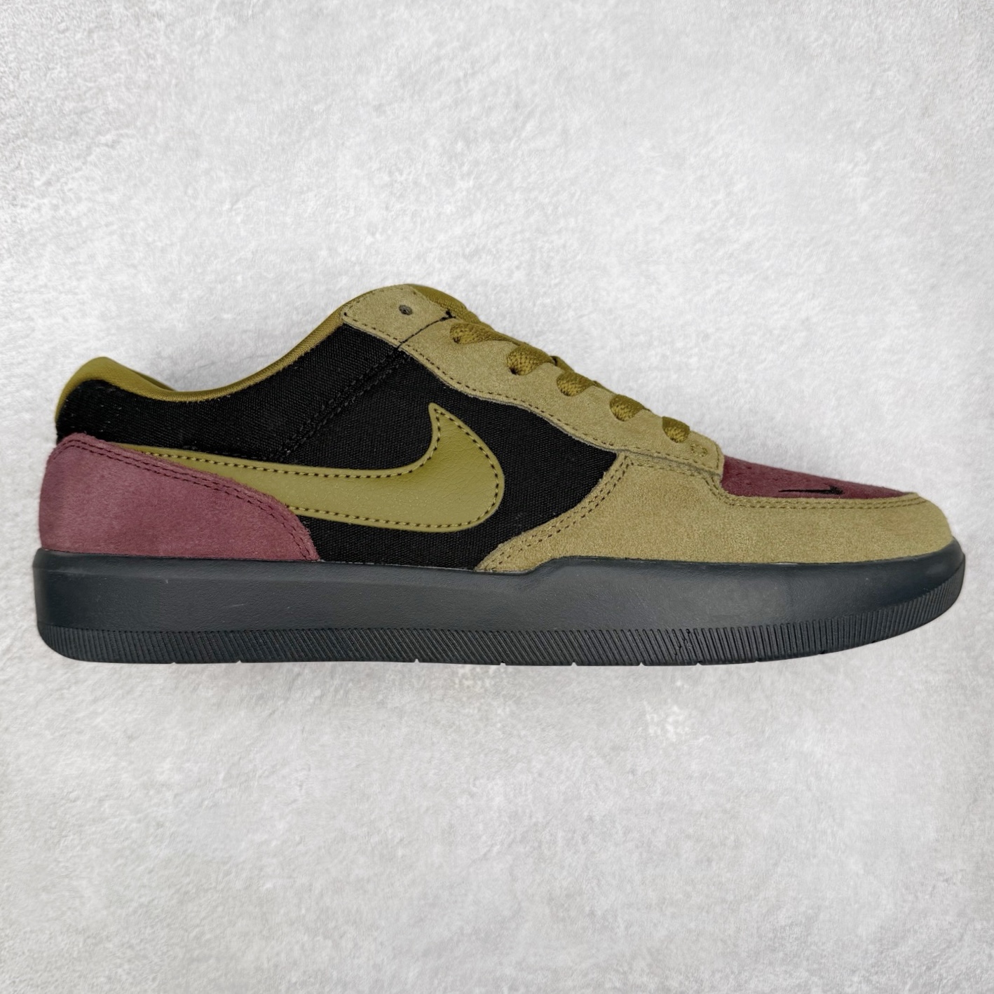 NK SB Force 58 空军58系列低帮休闲运动滑板板鞋 DV5477-008 鞋面由帆布和麂皮拼接 层次感丰富 搭配硫化外底 耐磨耐穿 鞋舌及中底后跟处饰有SB Logo 表明鞋款身份 采用包边设计 经久耐穿 硫化结构则有效提升灵活性 穿上这款全新推出的创意力作 助你耀动街头 尺码：36 36.5 37.5 38 38.5 39 40 40.5 41 42 42.5 43 44 45-选品中心