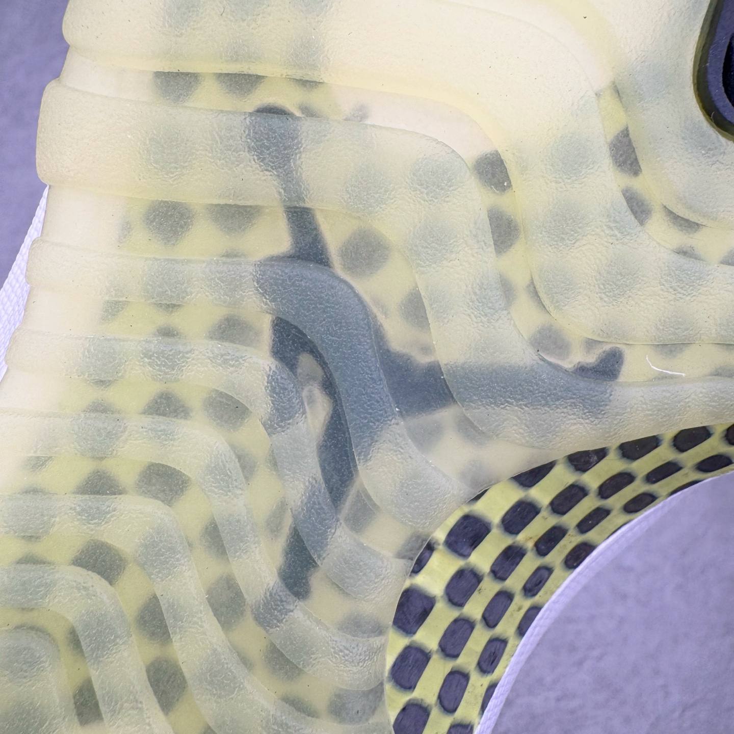 图片[19]-＃KZ神版 Air Jordan AJ11 Retro High 高帮系列 万圣节黑绿 IB1378-001 市场中端王者 耗时半年巨作 全套原纸板楦头开发 确保原汁原味 完美呈现11代版型 此版本只针对中端市场 皮料材质有所更替 其他数据细节工艺流程均保持一致绝不口嗨 细节品控鞋型随意秒杀市面3XX 原楦原档案数据开模打造 原厂中底拉帮钢印 原厂进口漆皮 防冻不开裂 原装鞋撑 水晶大底正确色度色泽 原楦原数据刺绣 原厂车缝走线及对位 毫厘不差 飞人logo采用原数据电脑刺绣 原装正品碳纤维真实碳板 增强抗扭 原内标 原盒标 正确官方原盒 防氧化水晶外底 原厂配套全掌solo气垫 进口港宝加持 后跟自然饱满 全鞋荧光划线卡点 追求极致完美 每一双都是工艺品 多重QC质检 超越公司货的品控标准 实实在在的免检产品 尺码：36 36.5 37.5 38 38.5 39 40 40.5 41 42 42.5 43 44 44.5 45 46 47.5-选品中心