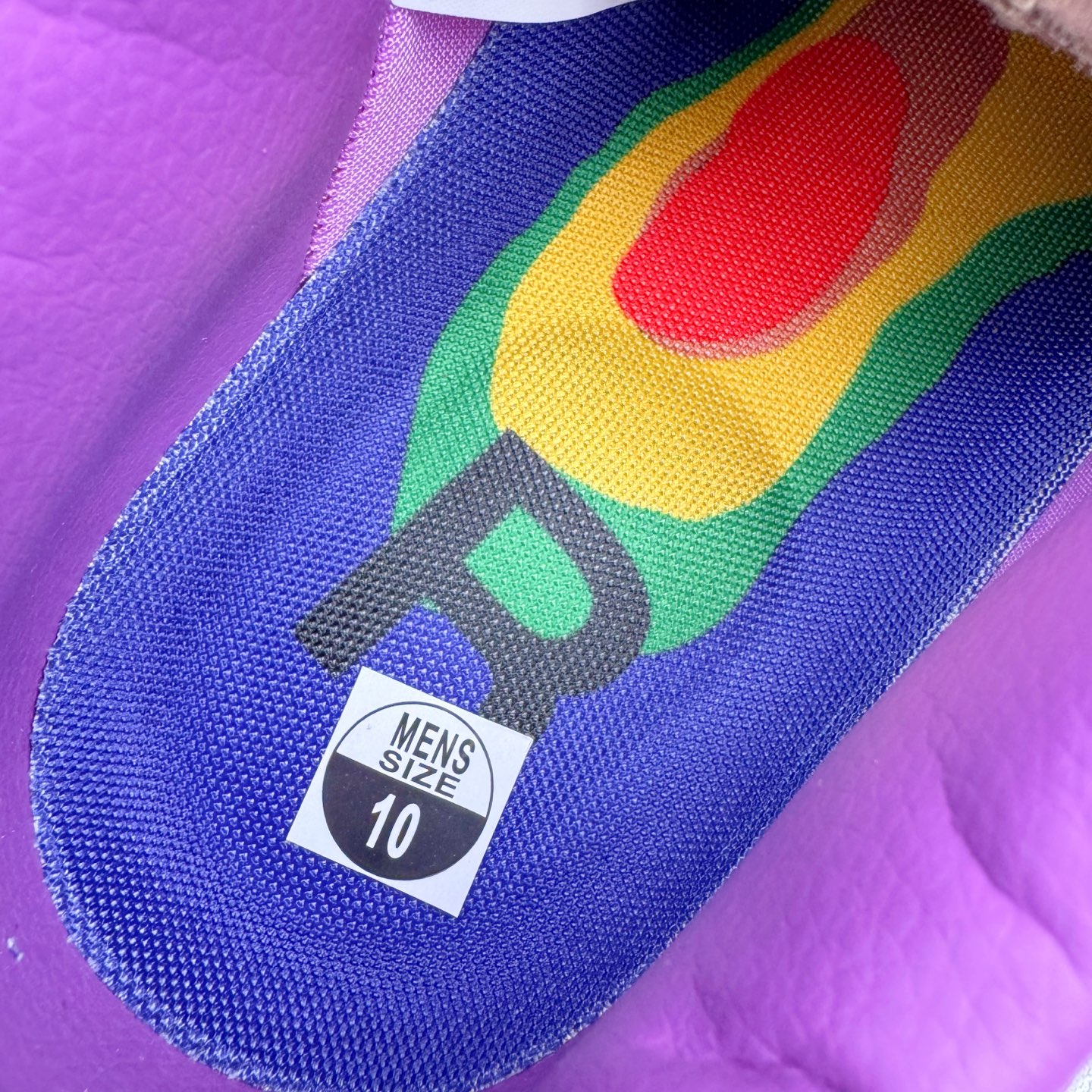 图片[14]-＃S2纯原 CPFM x NK Air Force 1 07 Low 空军一号系列低帮经典百搭休闲运动板鞋“联名放大补丁字母” FQ7069-500 近日，A$AP Bari 在其官方社交媒体上预告了 Cactus Plant Flea Market (CPFM) 和 Nike Air Force 1 Low 的全新配色。此次全新推出的紫色和苔藓绿配色，保留了原始黑白版本的标志性风格，均采用皮革鞋面、尼龙鞋舌、带有反光底衬的「AIR SUNSHINE」及同色 AF1 橡胶鞋底。尺码：39 40 40.5 41 42 42.5 43 44 44.5 45 46 47.5 48.5-选品中心