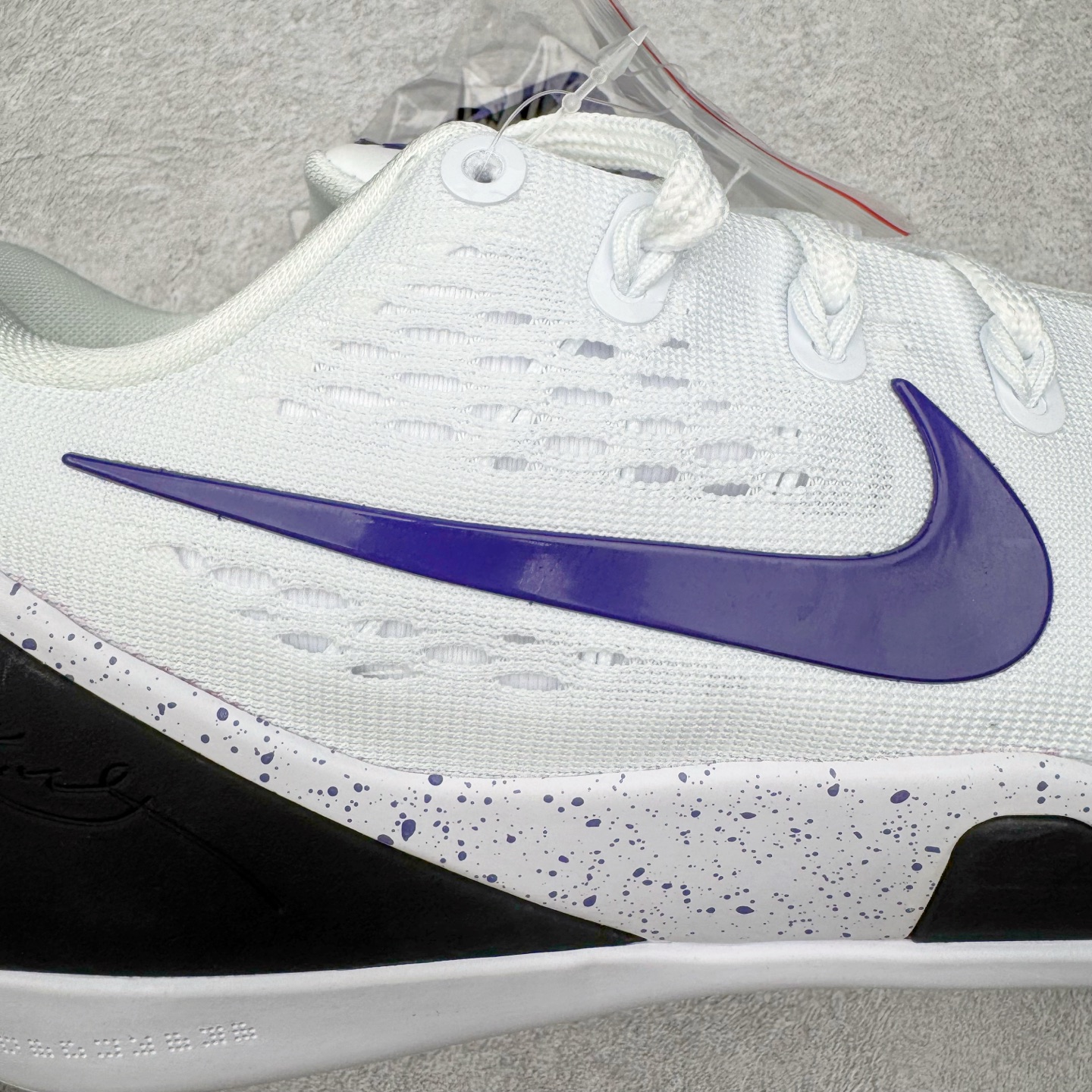 图片[18]-＃S2纯原 Nike Kobe 9 Low Protro 科比九代舒适减震防滑低帮篮球鞋 湖人白紫 IH1401-100 React科技鞋垫加持 实战配置直接拉满 原楦纸板开发 鞋身流线型、后跟塑形 区分土肥圆 原厂针织鞋面一针一线匹配原版 全身鞋材卡料色独家定制 唯一万针立体刺绣SWOOSH 真实底模最大48.5 实战利器 专供海外市场 尺码：40 40.5 41 42 42.5 43 44 44.5 45 46 47.5 48.5 （脚宽、脚胖 建议买大半码）-选品中心