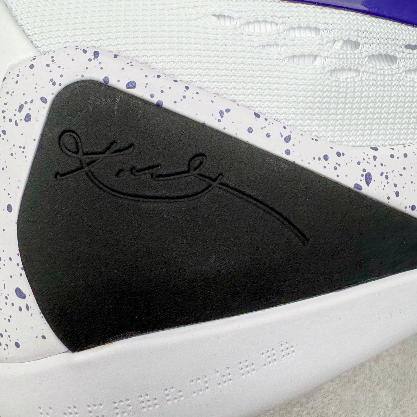 图片[17]-＃S2纯原 Nike Kobe 9 Low Protro 科比九代舒适减震防滑低帮篮球鞋 湖人白紫 IH1401-100 React科技鞋垫加持 实战配置直接拉满 原楦纸板开发 鞋身流线型、后跟塑形 区分土肥圆 原厂针织鞋面一针一线匹配原版 全身鞋材卡料色独家定制 唯一万针立体刺绣SWOOSH 真实底模最大48.5 实战利器 专供海外市场 尺码：40 40.5 41 42 42.5 43 44 44.5 45 46 47.5 48.5 （脚宽、脚胖 建议买大半码）-选品中心