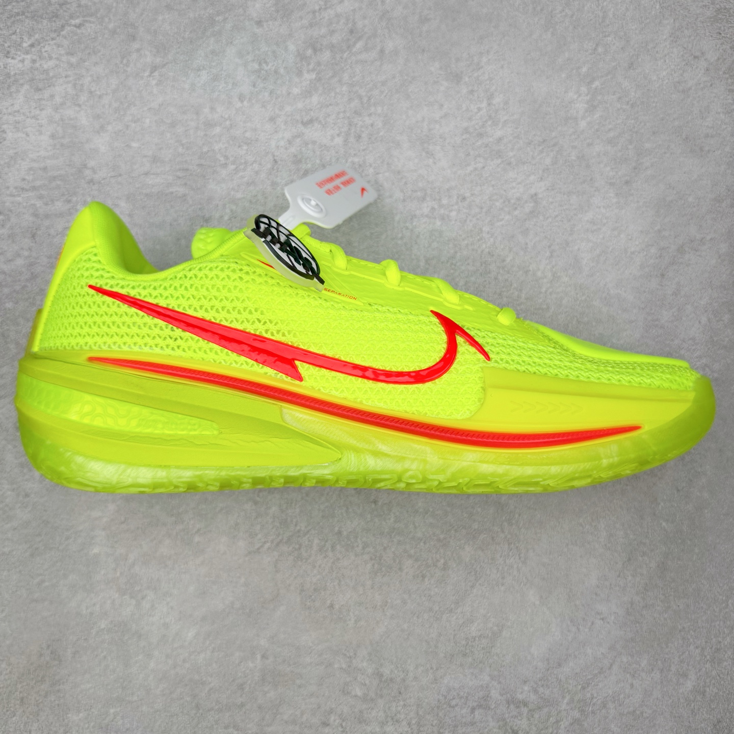 ＃灭世纯原 NK Zoom GT CUT 1 低帮实战篮球鞋 IM2130-700 历时三月调试 完美版型独家呈现 独家革新四层加厚复合鞋面 鞋面强度及支撑性能秒杀市场尝鲜纯原 独家内置高韧性TPU抗扭片 尝鲜纯原无抗扭片 原厂ZOOM 配套工艺气垫 澎湃脚感上脚可鉴 区分市场假气垫 低气压气垫 大底正确拼接式SWOOSH图案 区分市场一体式贴膜 原厂REACT中底发泡模具 前掌纹路极其立体 防滑性能优异 实战出真知 历经多位圈内大神实战测试 尺码：39 40 40.5 41 42 42.5 43 44 44.5 45 46-选品中心