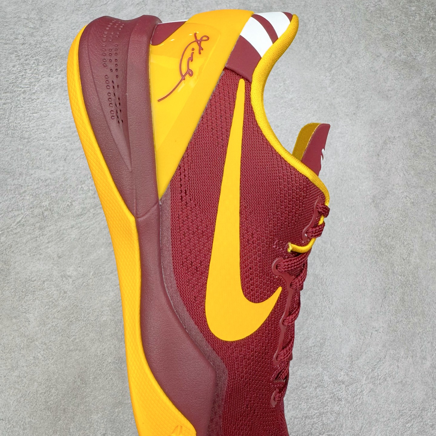 图片[6]-＃GX NK Zoom Kobe Ⅷ System 科比8代复刻实战运动低帮文化篮球鞋 USC 南加大 HF7484 完美复刻公司货 React科技鞋垫加持 实战配置直接拉满 原楦纸板开发 鞋身流线型、后跟塑形 区分土肥圆 原厂针织鞋面一针一线匹配原版 全身鞋材卡料色独家定制 唯一万针立体刺绣SWOOSH 真实底模最大50.5 实战利器 专供海外市场 独立原厂模具 首批不拼图大几率过验 亲测已过 支持各种高强度实战 无需担心 补货周期极长 脚宽建议买大半码 科比系列前掌偏窄 支持七天无理由退换 尺码： 40 40.5 41 42 42.5 43 44 44.5 45 46 47.5 48.5 49.5 50.5-选品中心